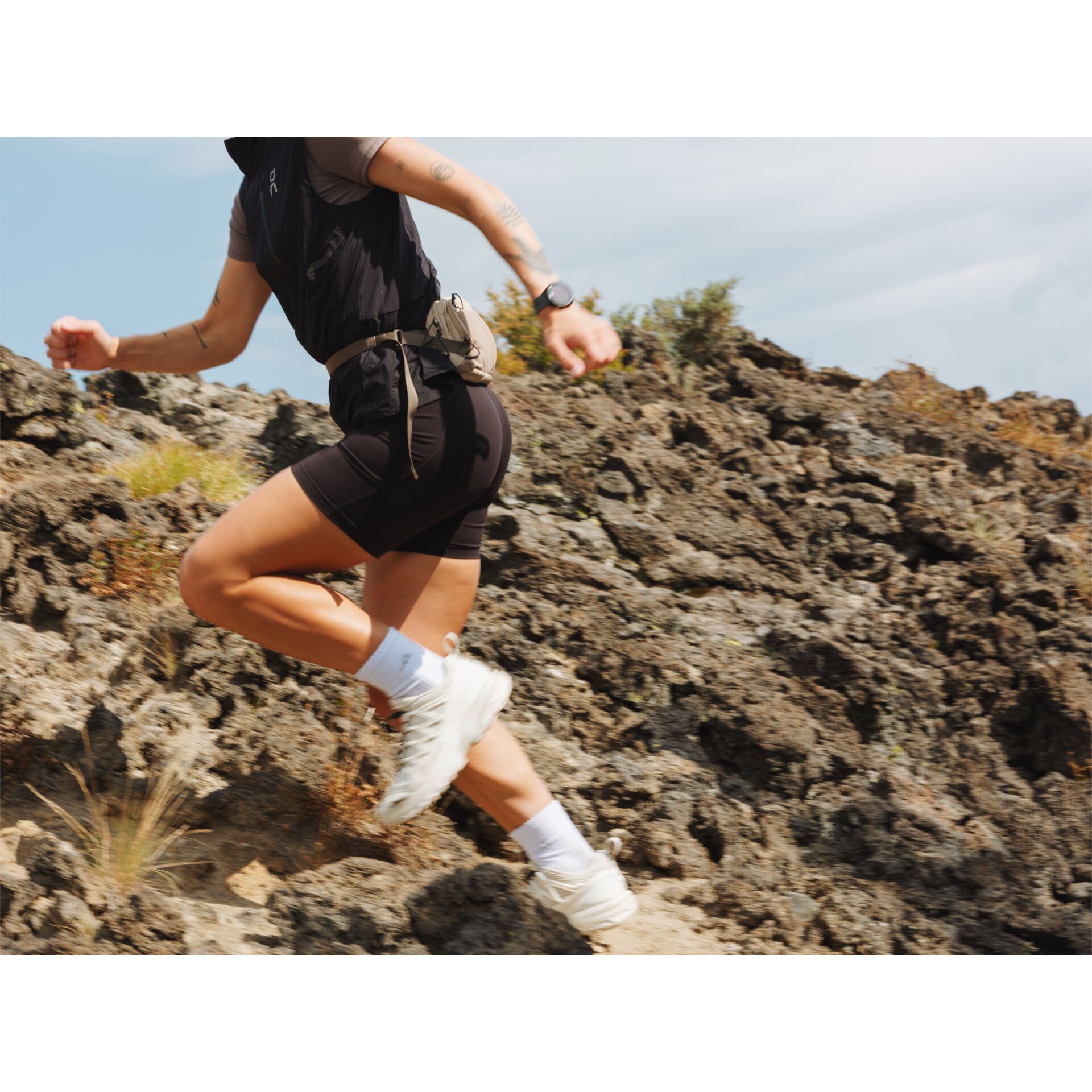 Trailrunning, Hikinghosen, Kompressionssocken, Outdoor-Schuhwerk, Gürteltasche/Trail-Beutel