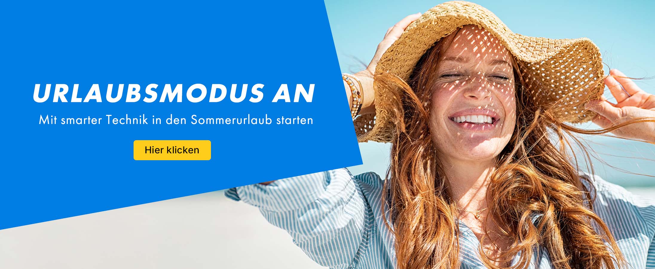Sommer, Frau, Hut aus Stroh, blaue Werbebande, Werbeaktion