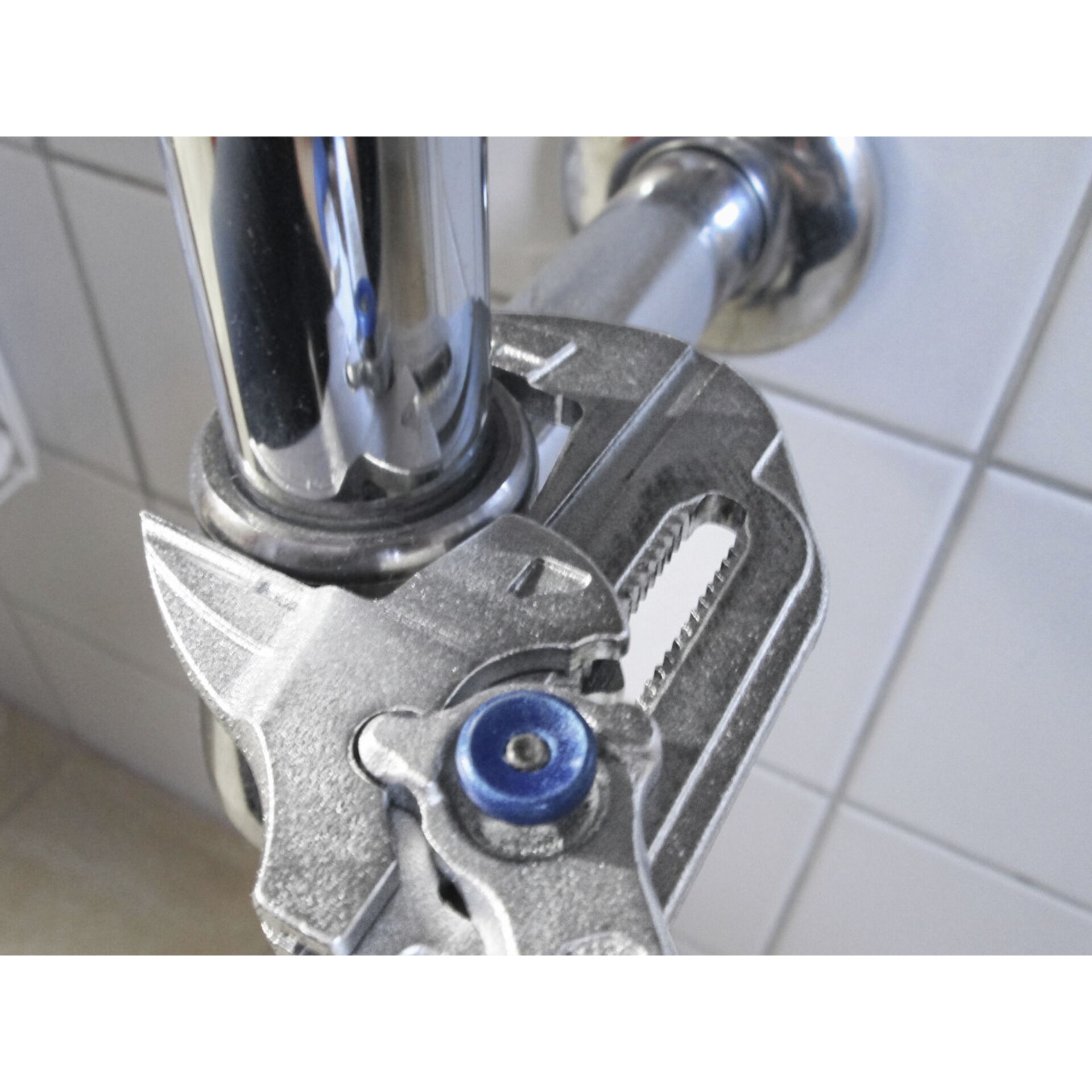 Sinken, Waschbeckenhahn