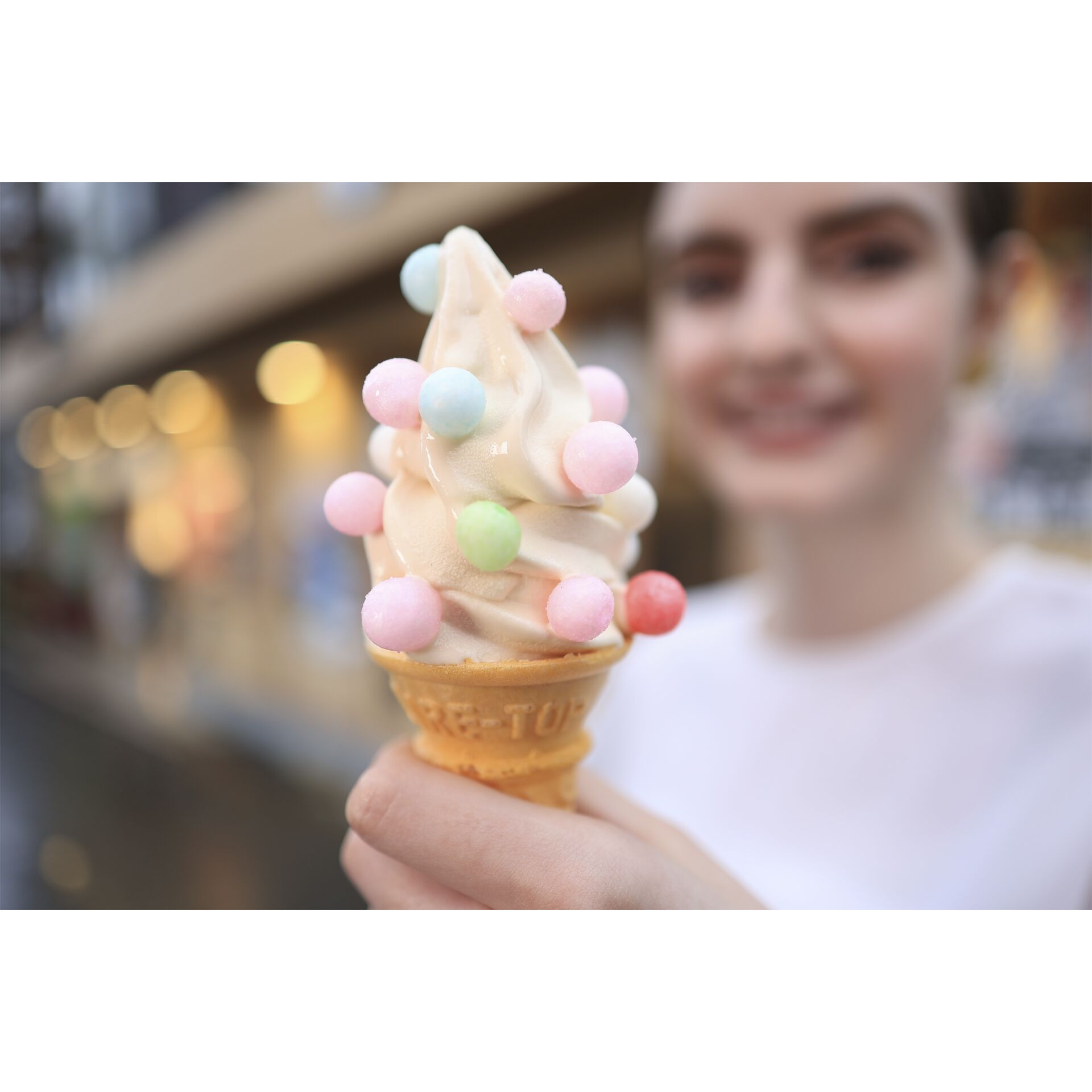 Sahne, Nachtisch, Eiscreme, Soft-Serve-Eiscreme, Person