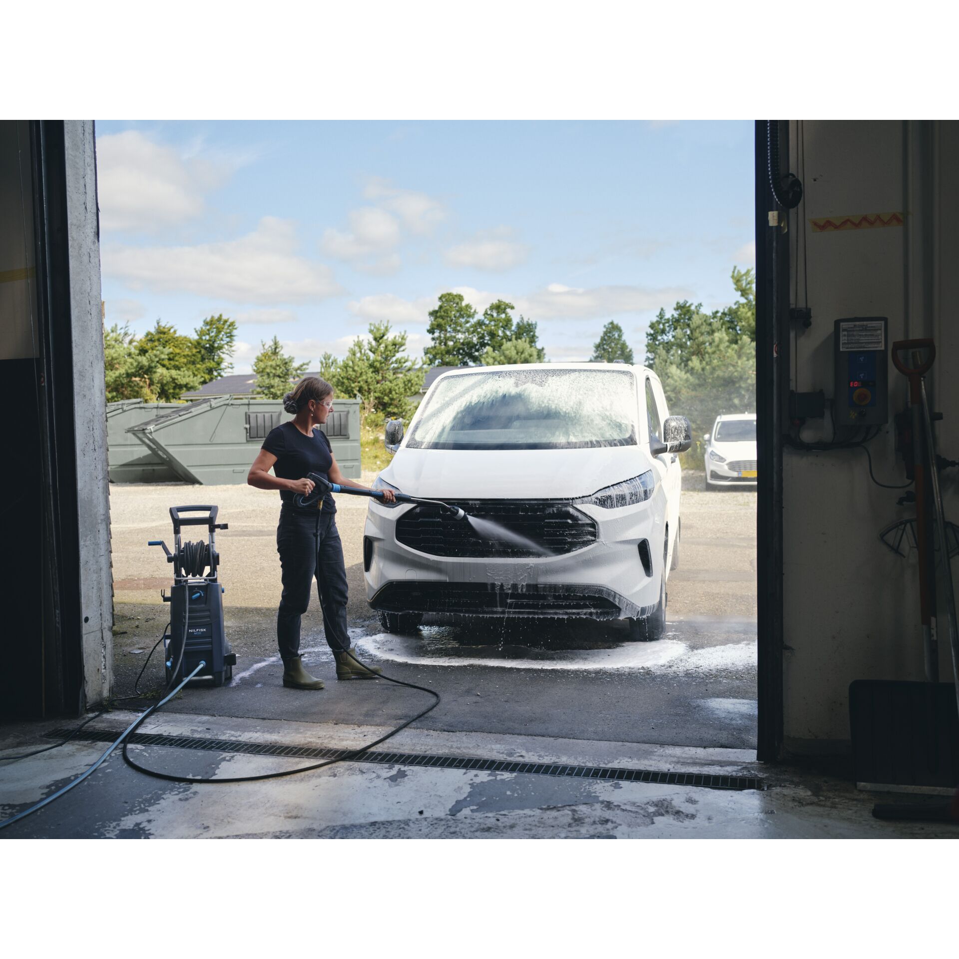 Auto, Autowaschanlage, Fahrzeug, Schuh, Person