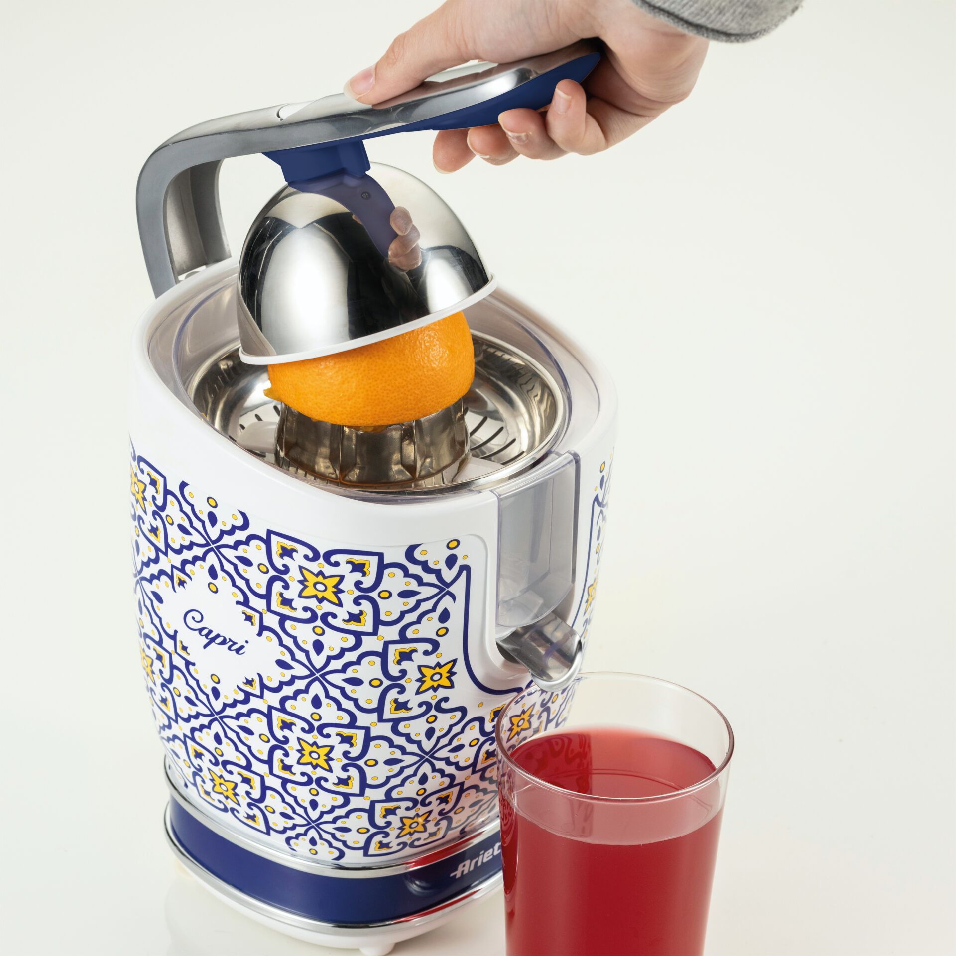 Zitruspresse, Manuelle Zitruspresse, Orangenschale, Metallkopf, Kunststoffgehäuse