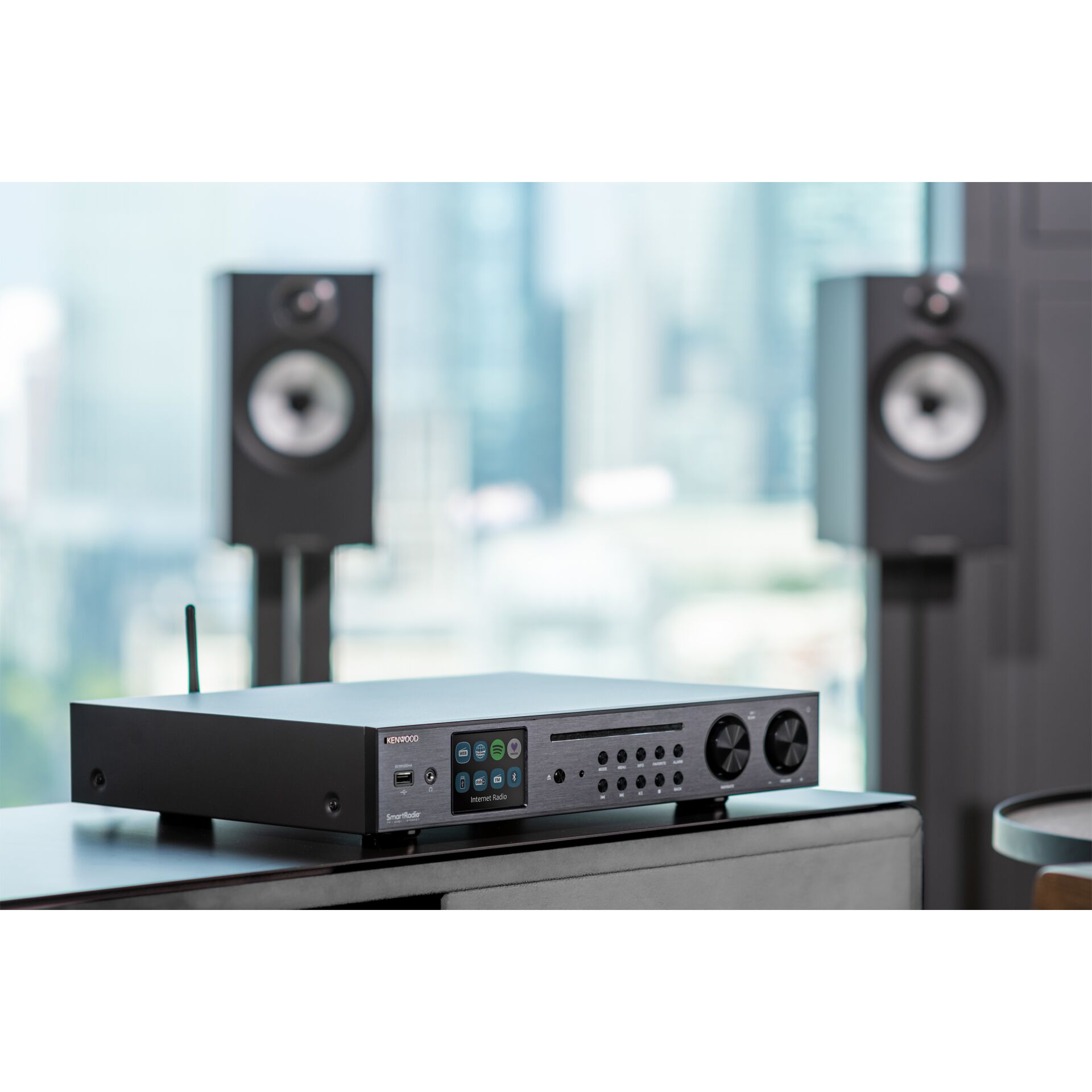 HiFi-Empfänger, Schaltzentrum, Display-Rückseite, USB, Antenne