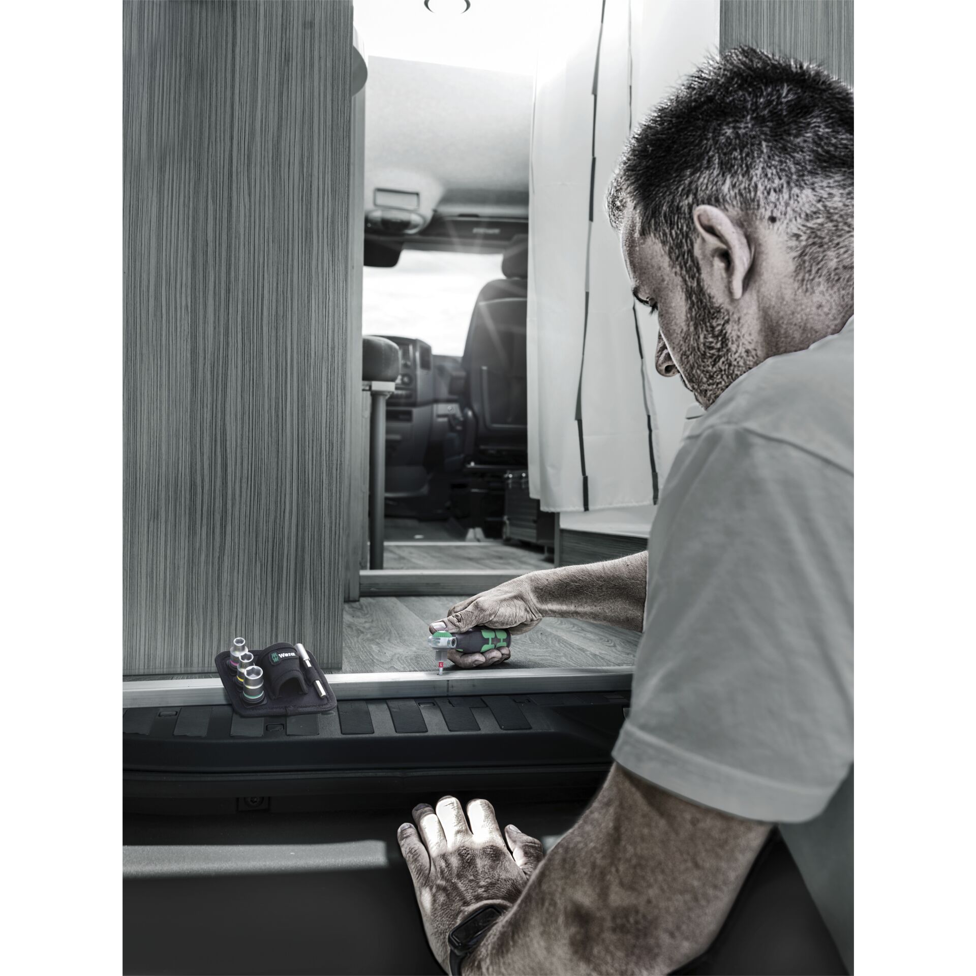 Finger, Person, Innenarchitektur, Erwachsene, Mann