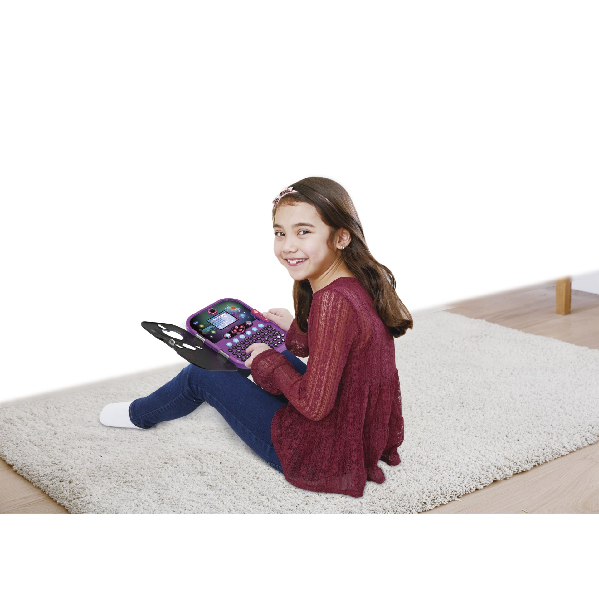 Person, Sitzen, Inneneinrichtung, Teppich, Socke