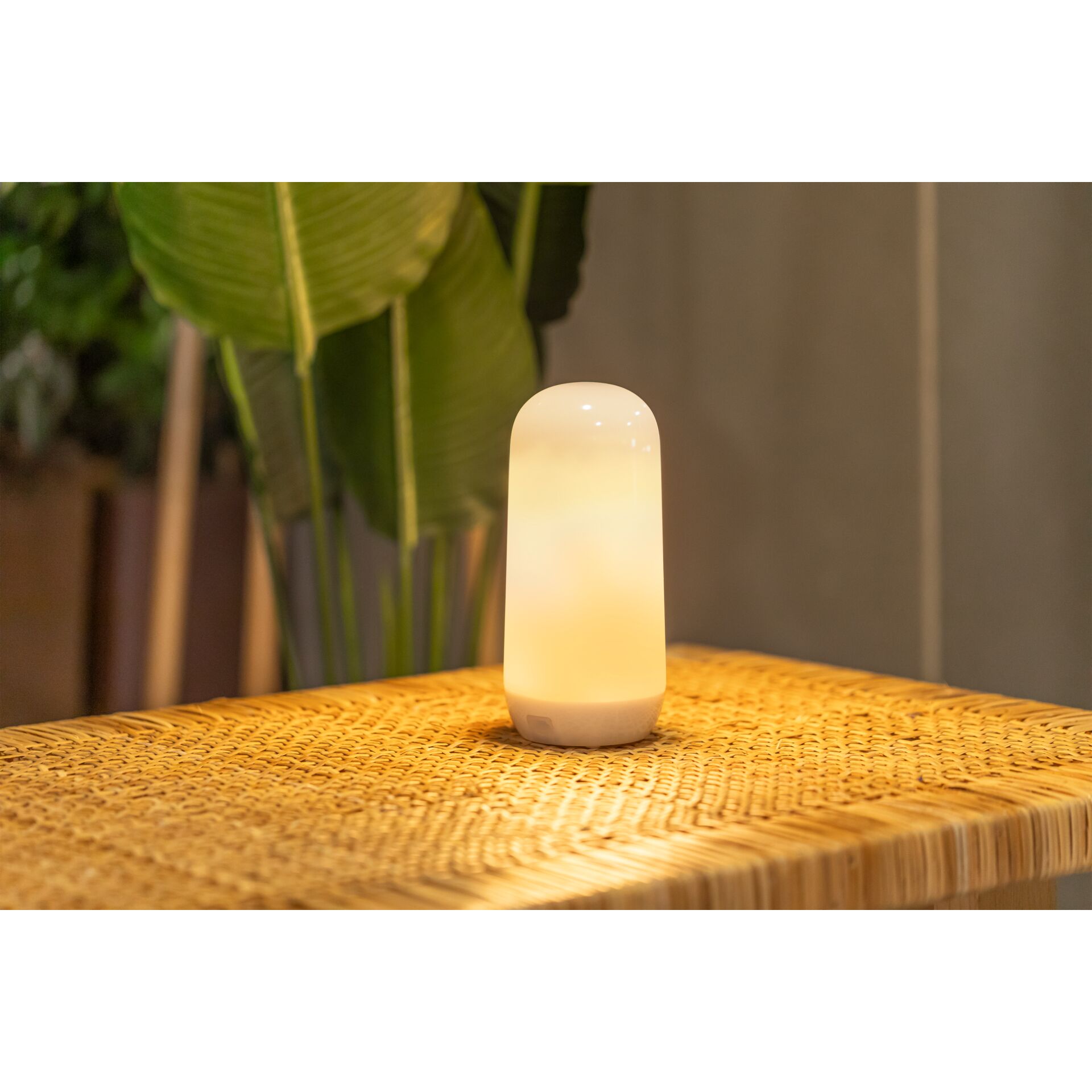 Drinnen, Innenarchitektur, Mobiliar, Tabelle, Lampe