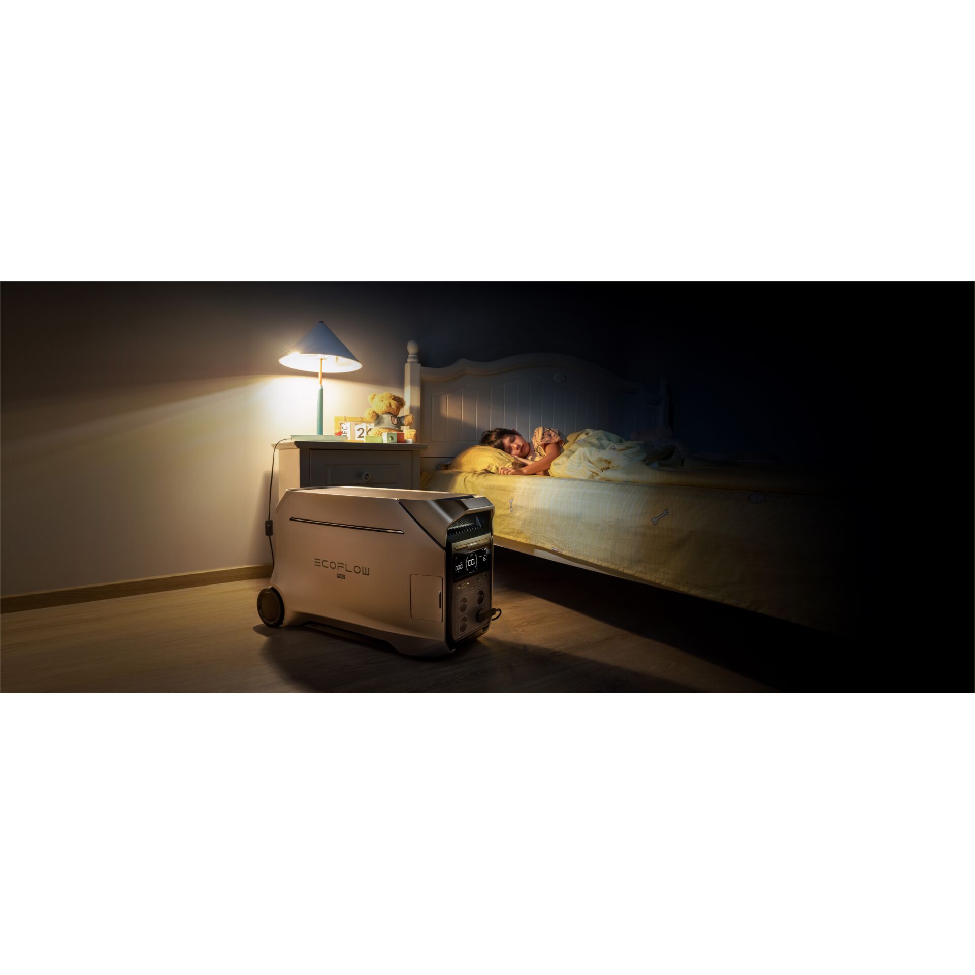 Beleuchtung, Innenarchitektur, Lampe, Computerausrüstung, Person