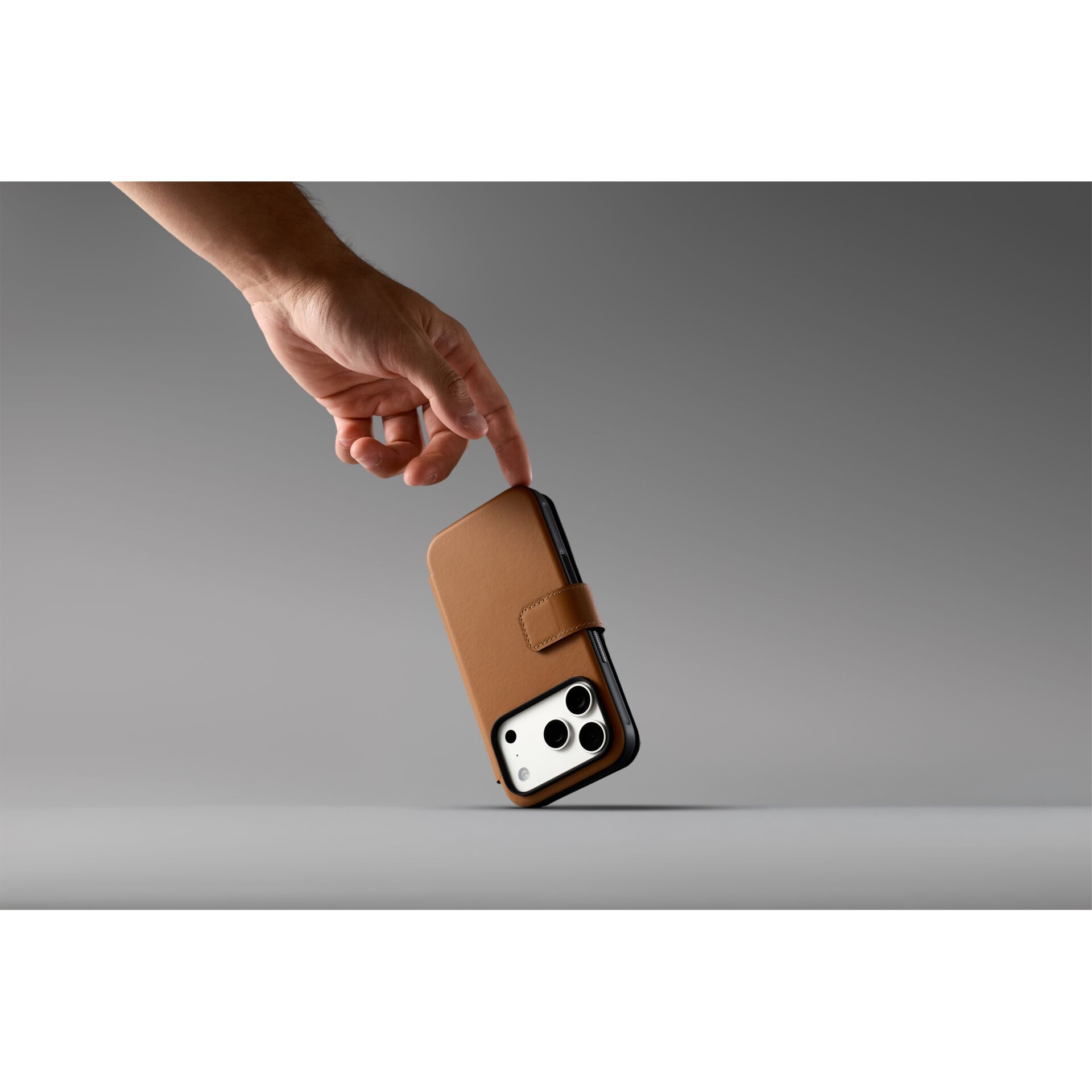 smartphone, hülle aus leder, lederhülle, flip-case, braun