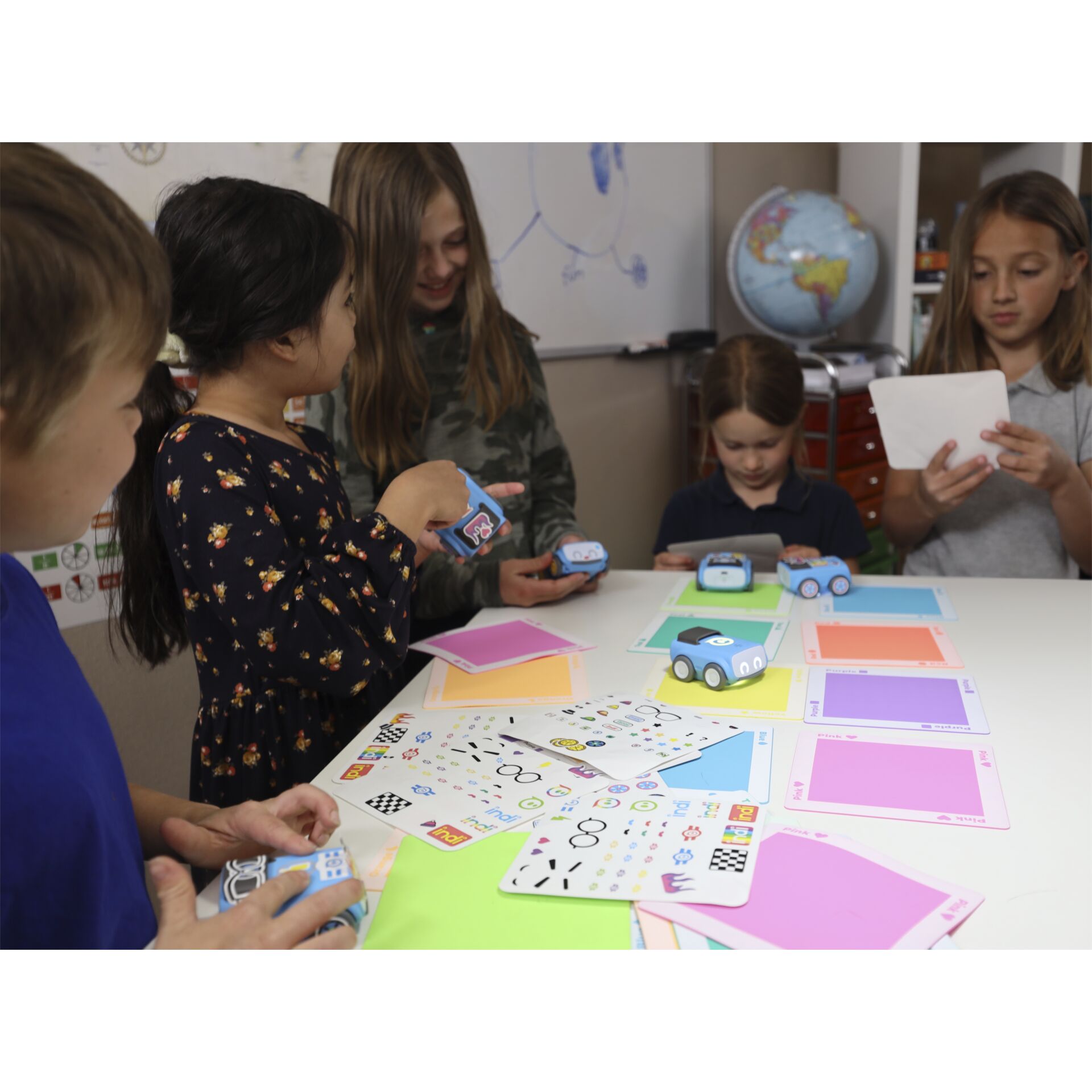 Person, Schreibtisch, Mobiliar, Tabelle