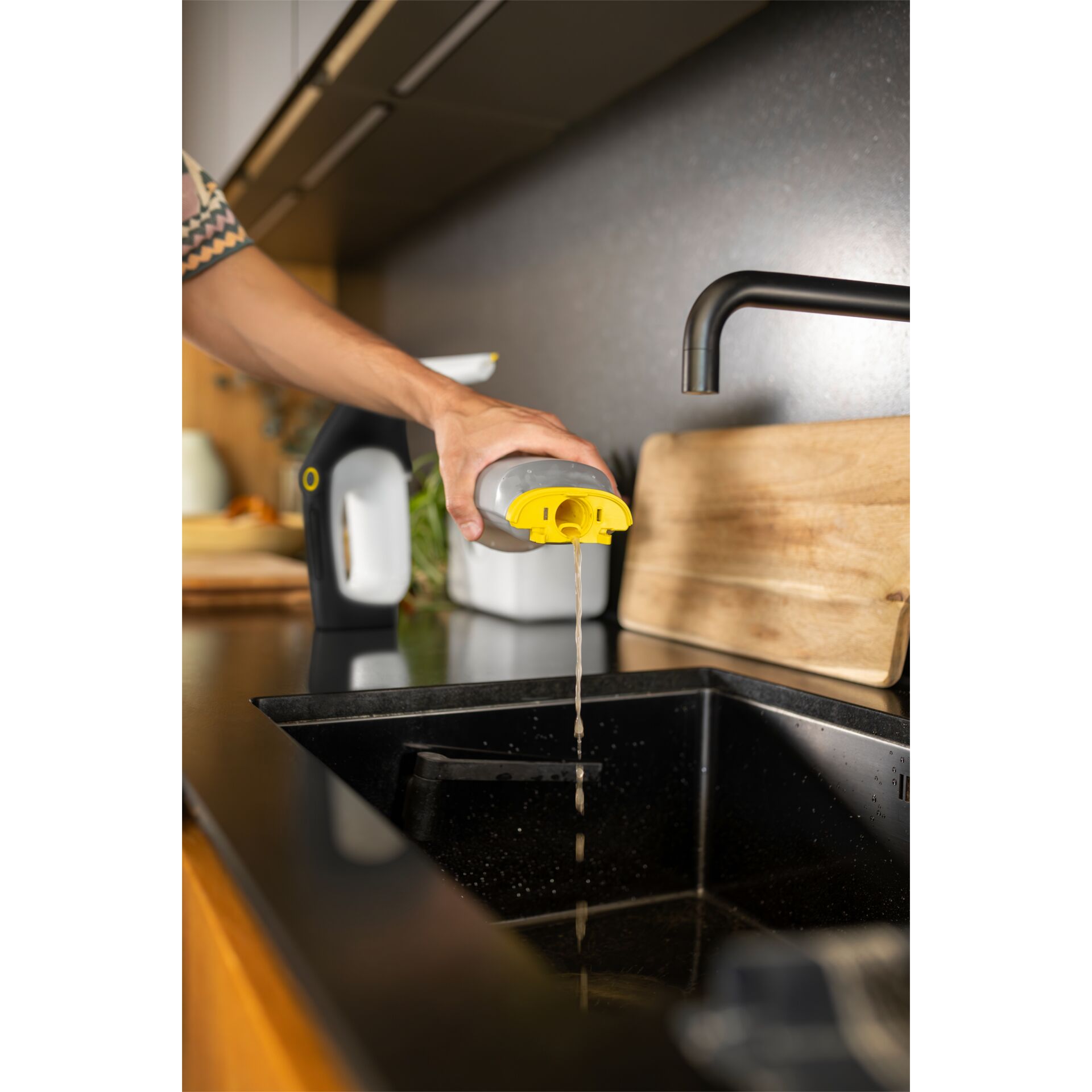 kitchen gadget, spülvorrichtung?
