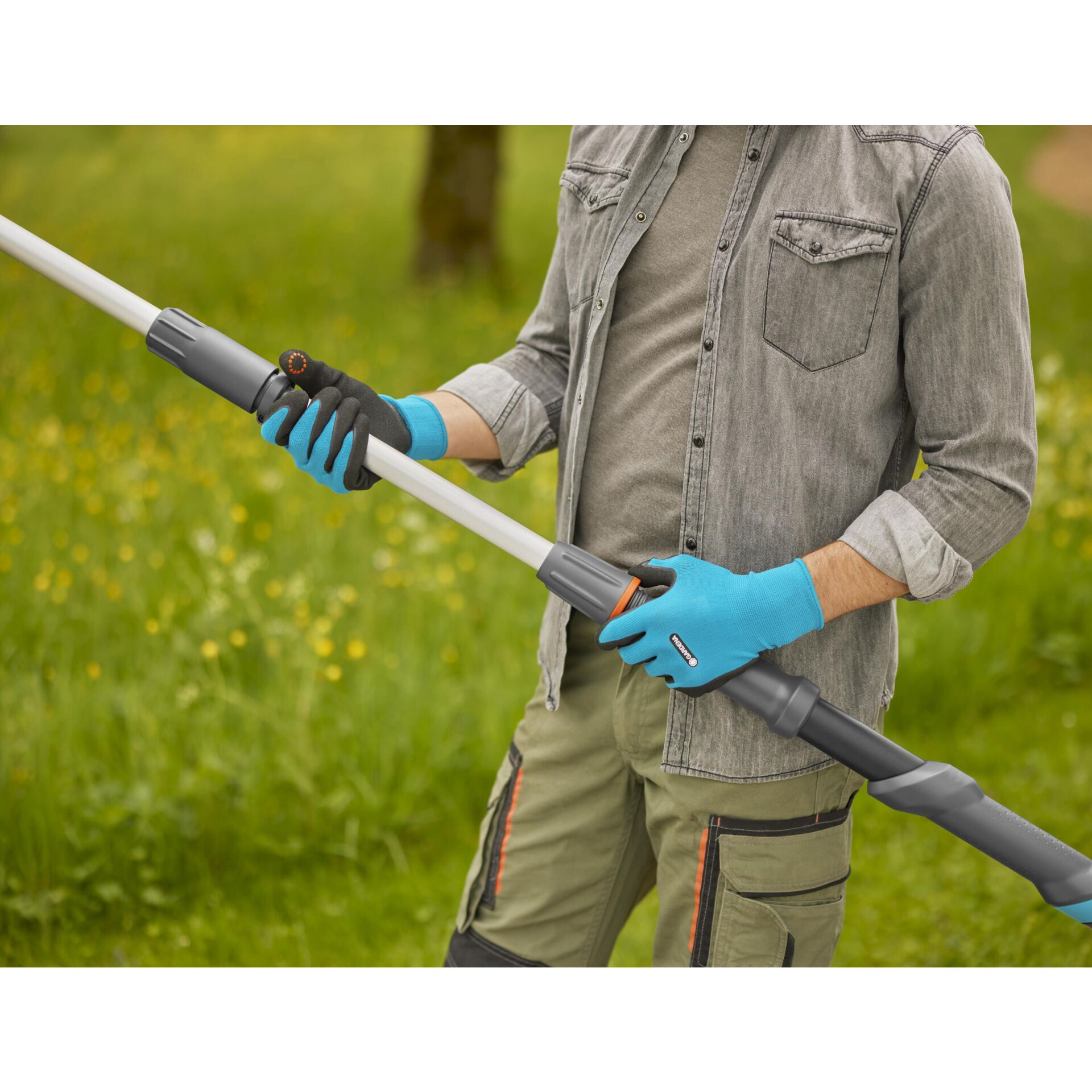 Drinnen, Innenarchitektur, Kleidung, Handschuh, Gras