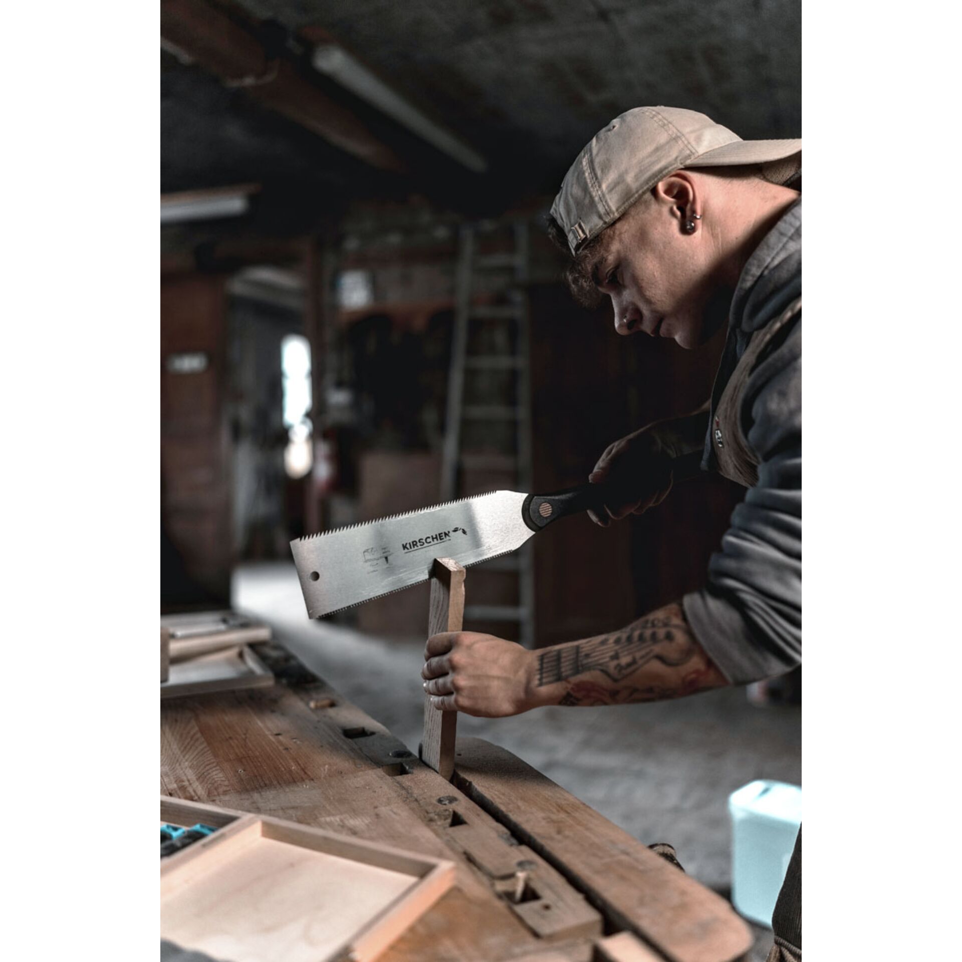 Person, Holzbearbeitung