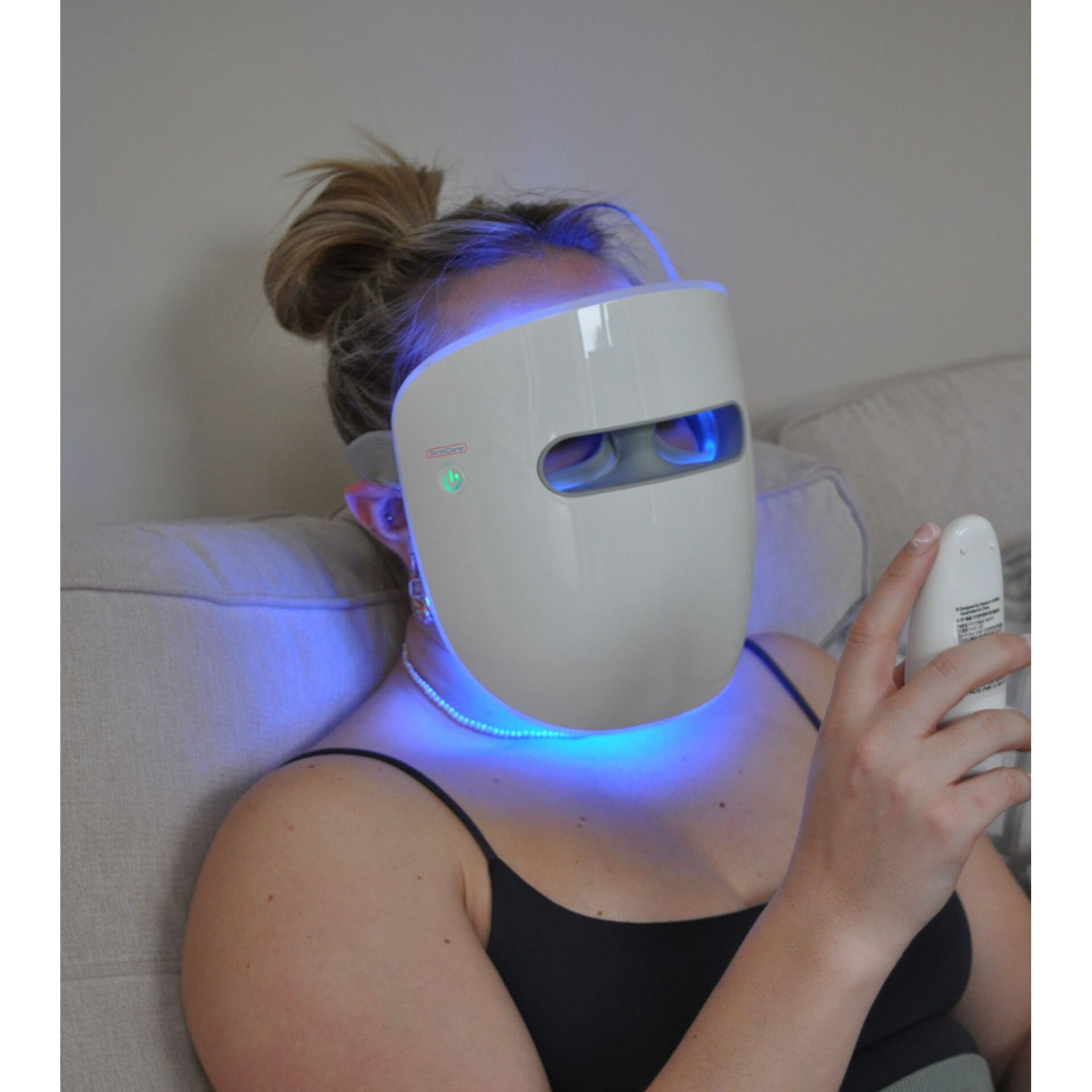 Finger, Hand, Person, Couch, Mobiliar