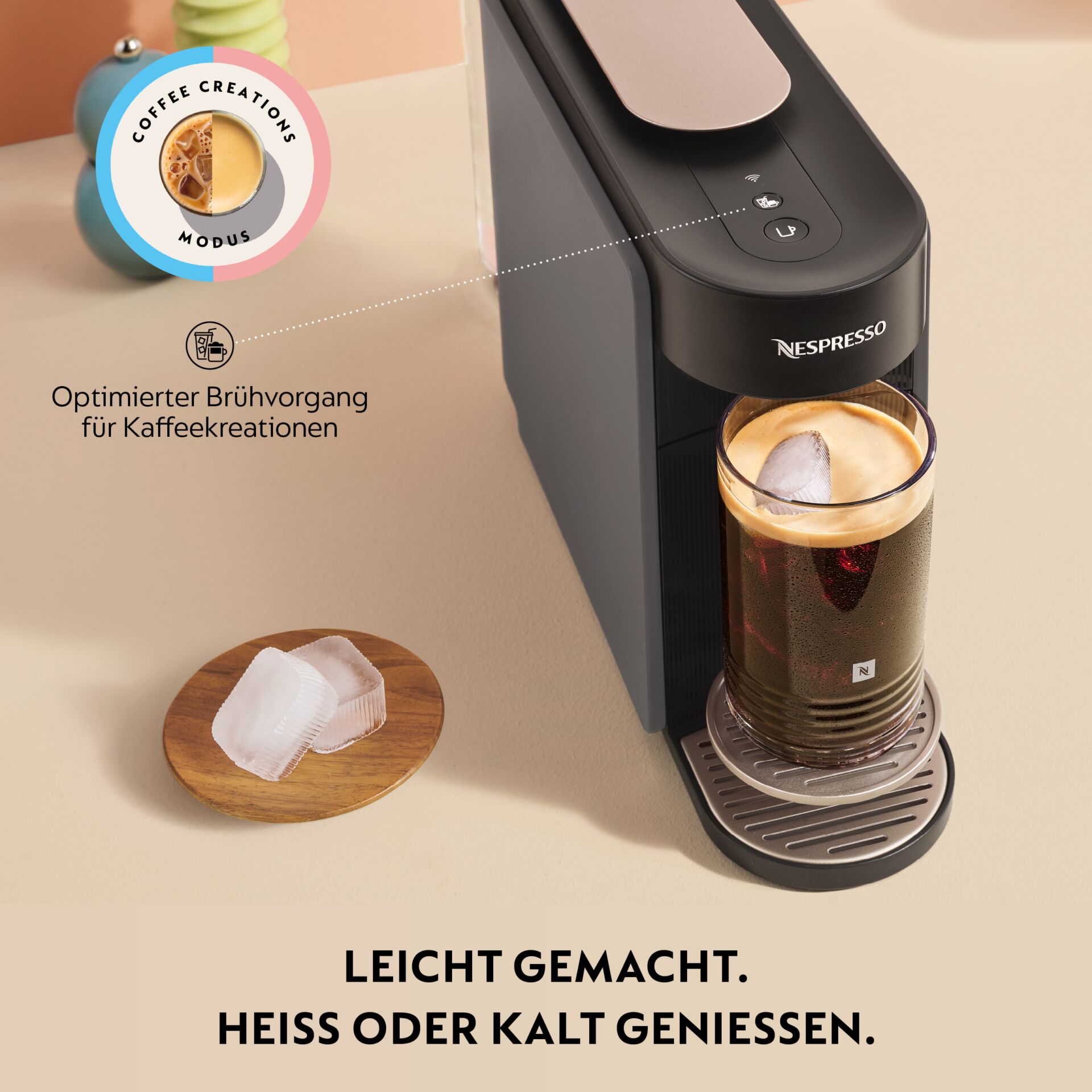 Kaffeeautomat, Nespresso, Kaffee, Glaskelch, Brühvorgang
