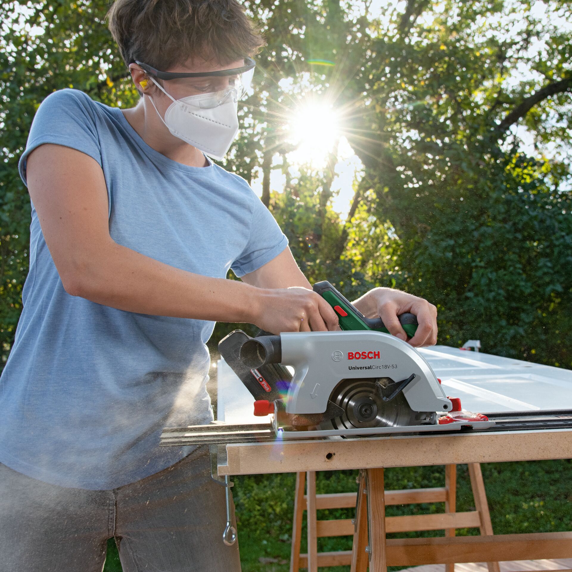 Person, Holzbearbeitung