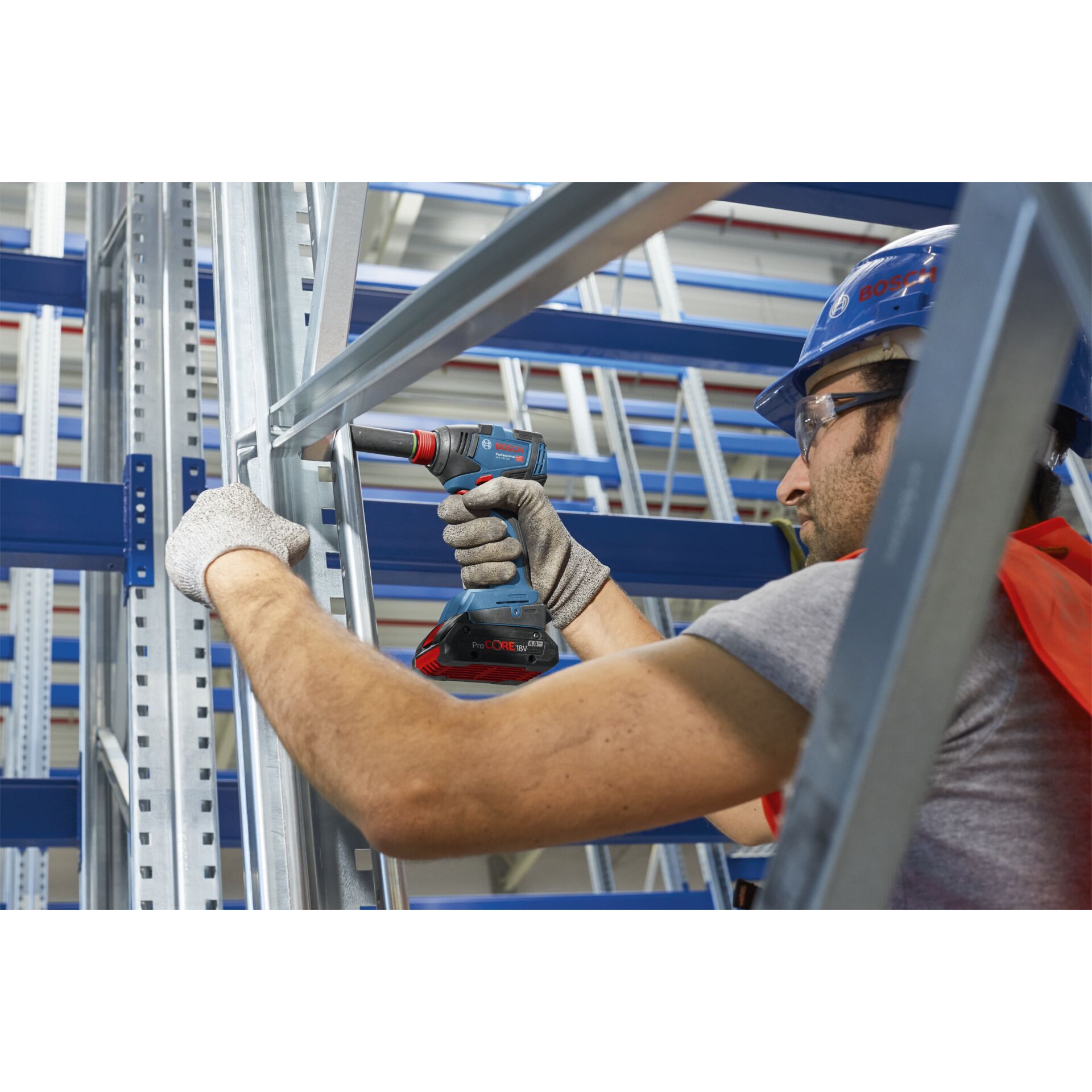 Person, Arbeiter, Elektrische Bohrmaschine, Werkzeug, Helm