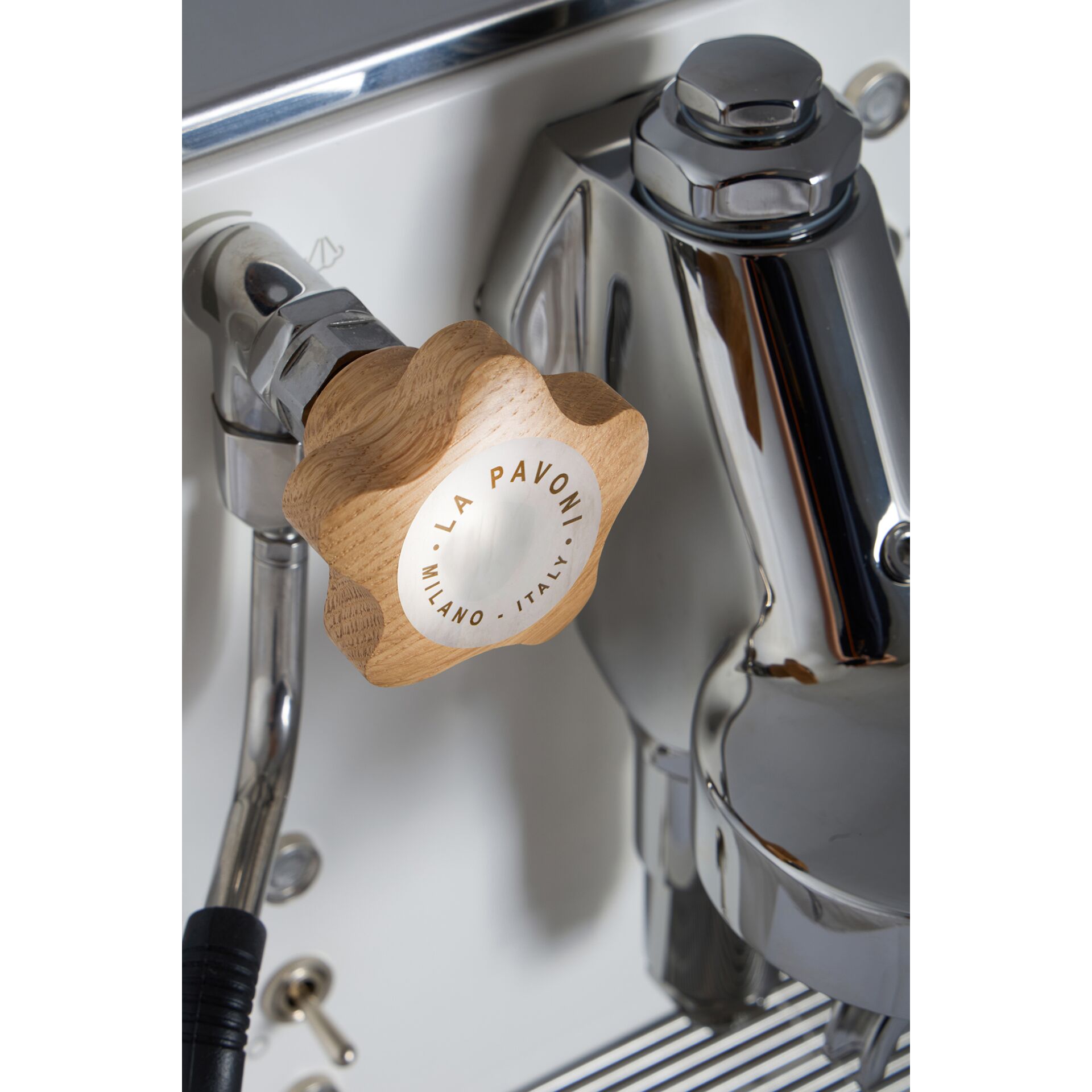 Kaffeemühlknauf, Holzknauf, Metalloberfläche, Kaffeemaschine, Edelstahl