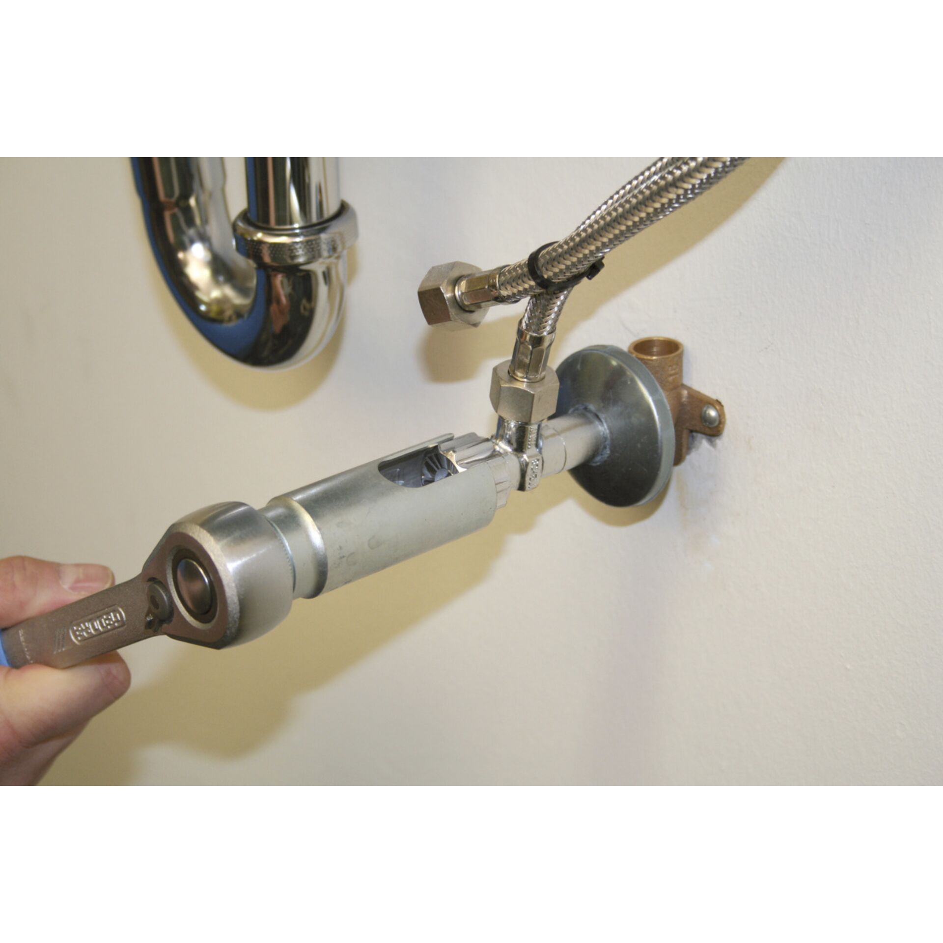 Sinken, Waschbeckenhahn