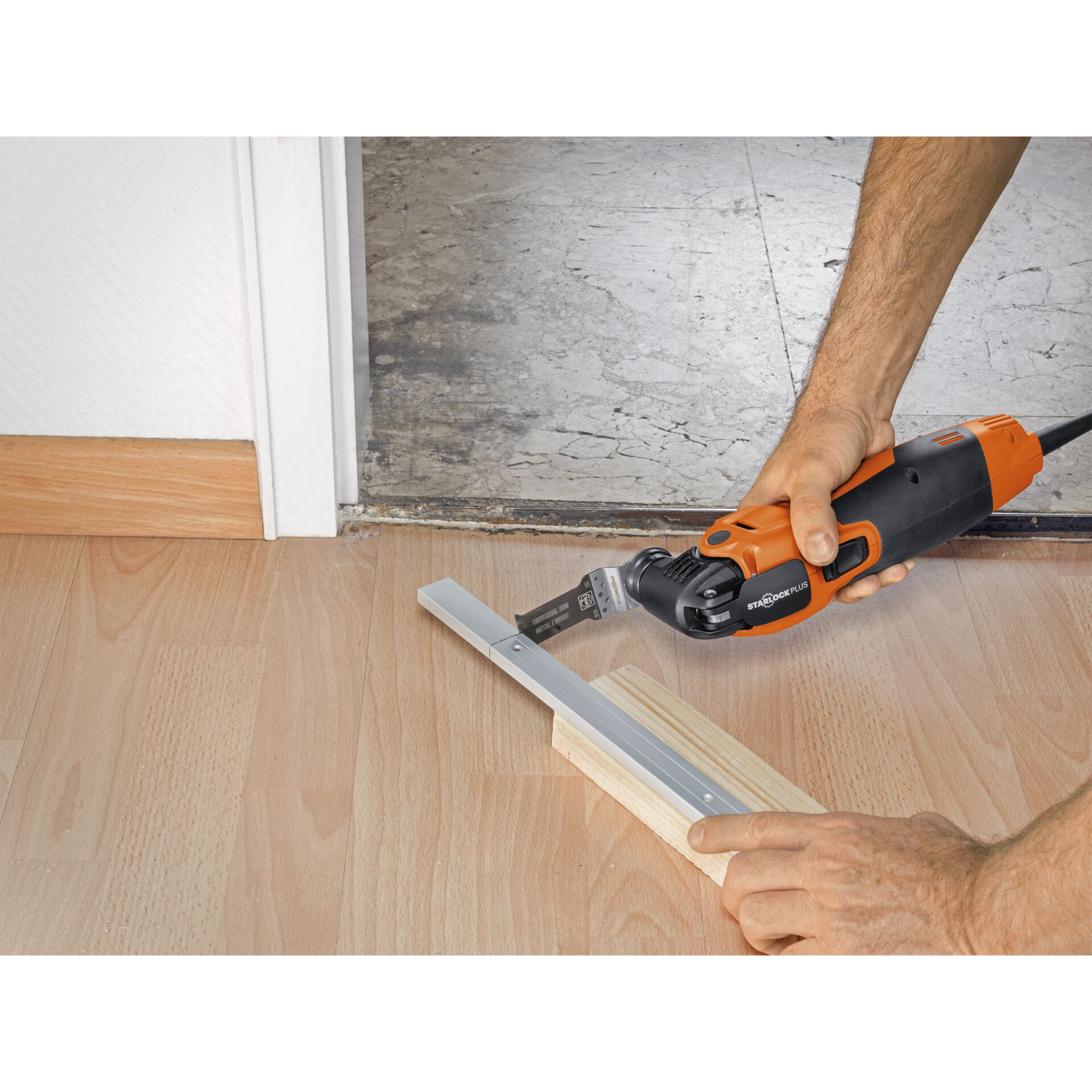 Drinnen, Innenarchitektur, Elektrische Bohrmaschine, Holz, Bodenbeläge