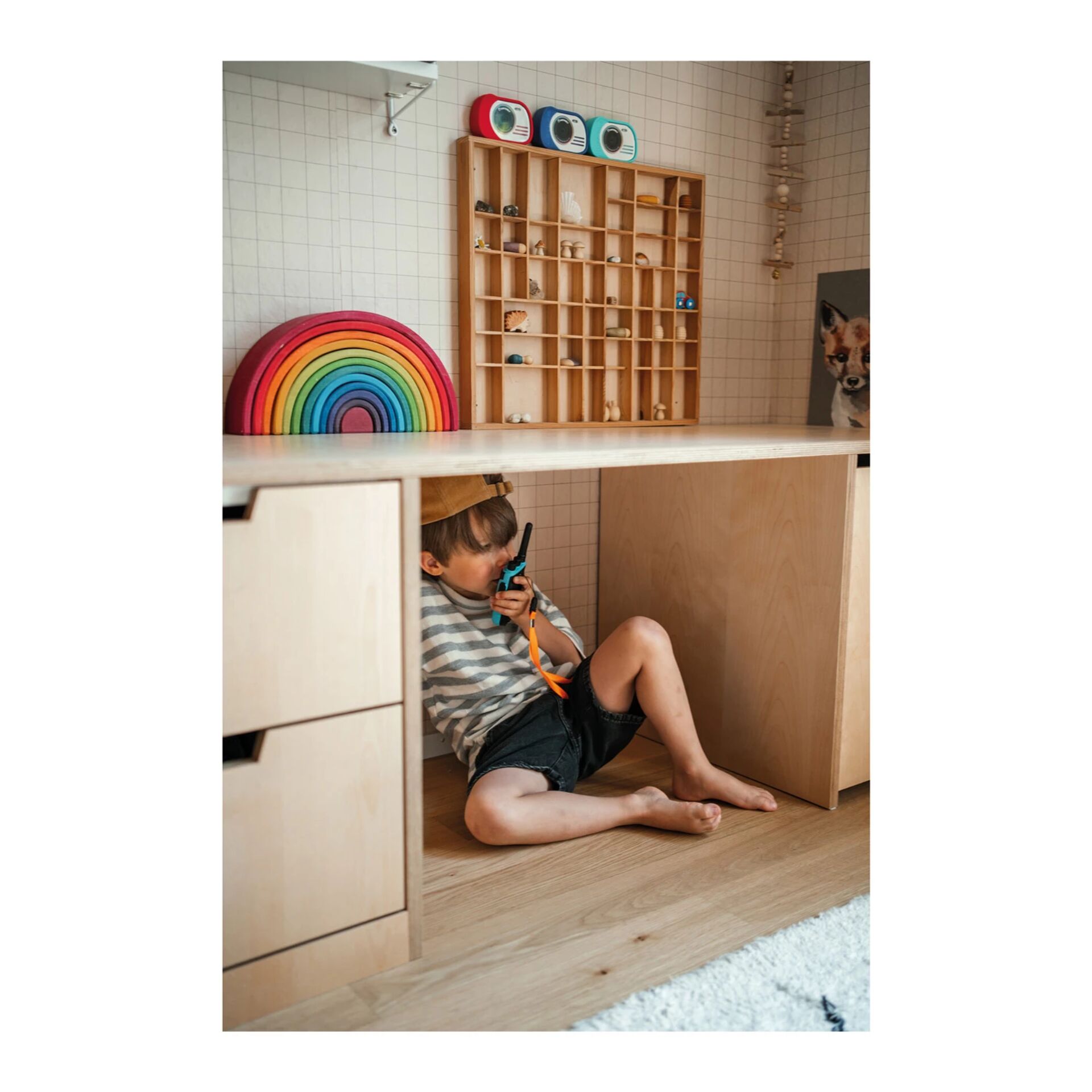 Innenarchitektur, Person, Sitzen, Junge, Kind