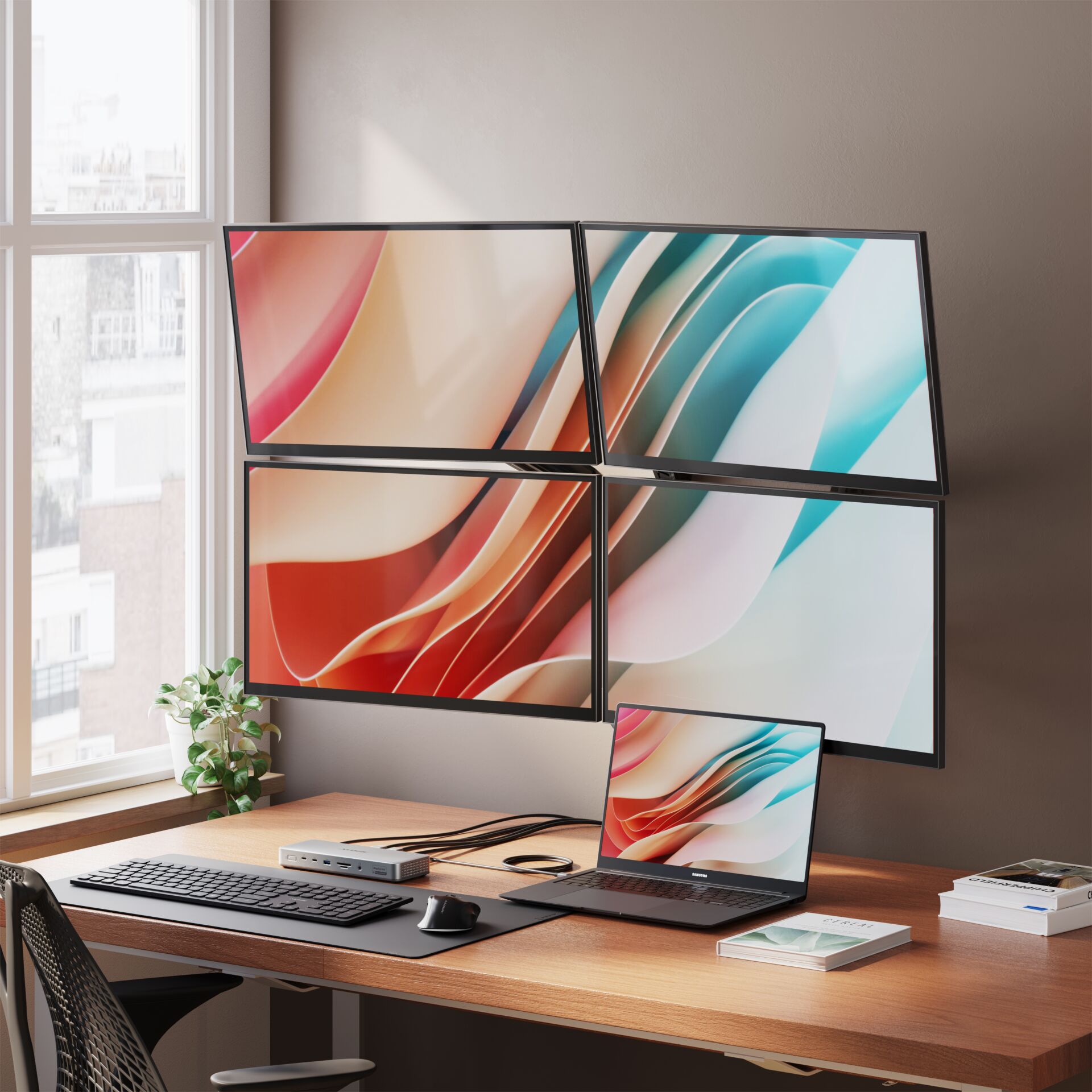 monitorwandaufbau, quad-monitor-setup, schreibtisch-setup, laptop-mit-mehreren-bildschirmen, moderner-arbeitsplatz