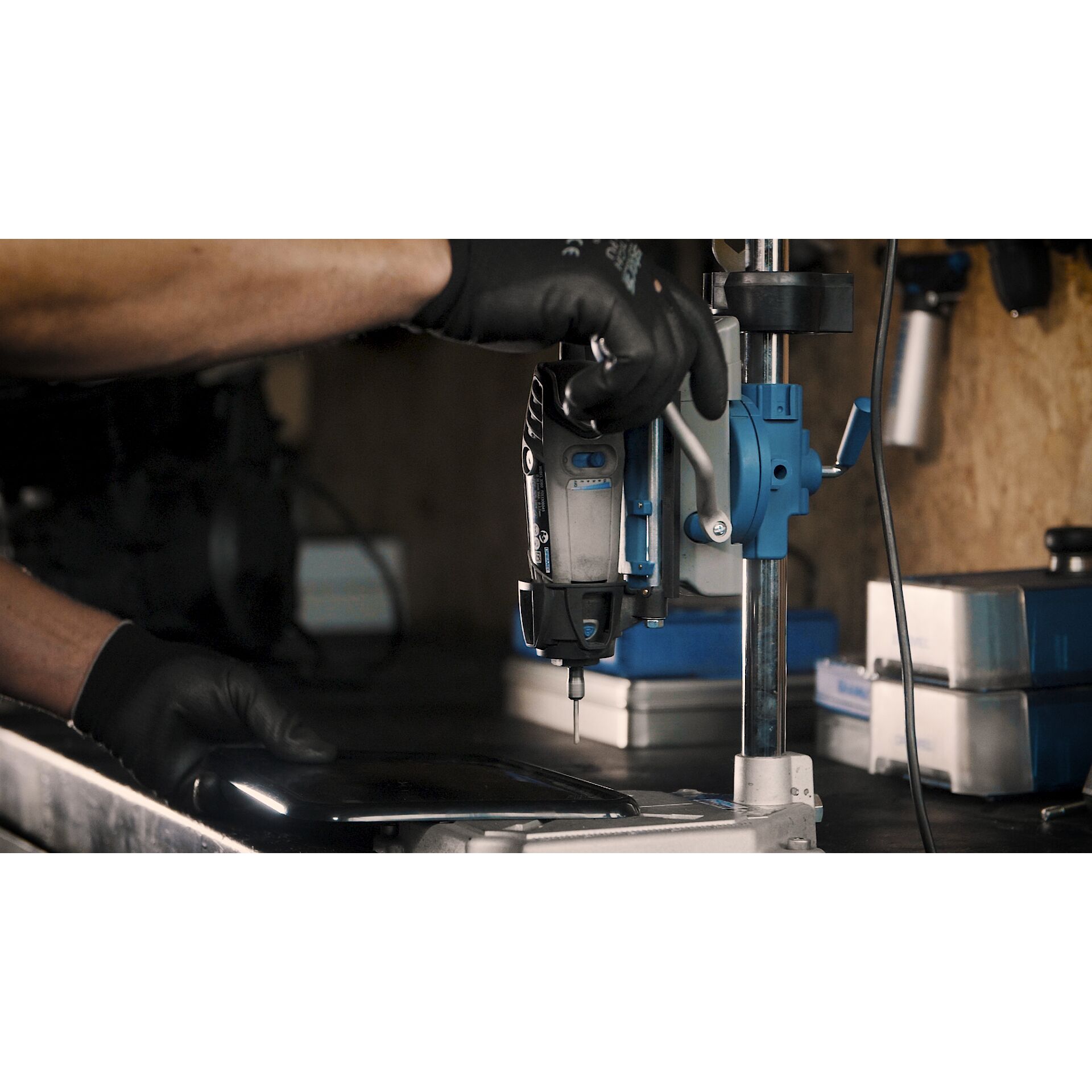 Drinnen, Innenarchitektur, Kleidung, Handschuh