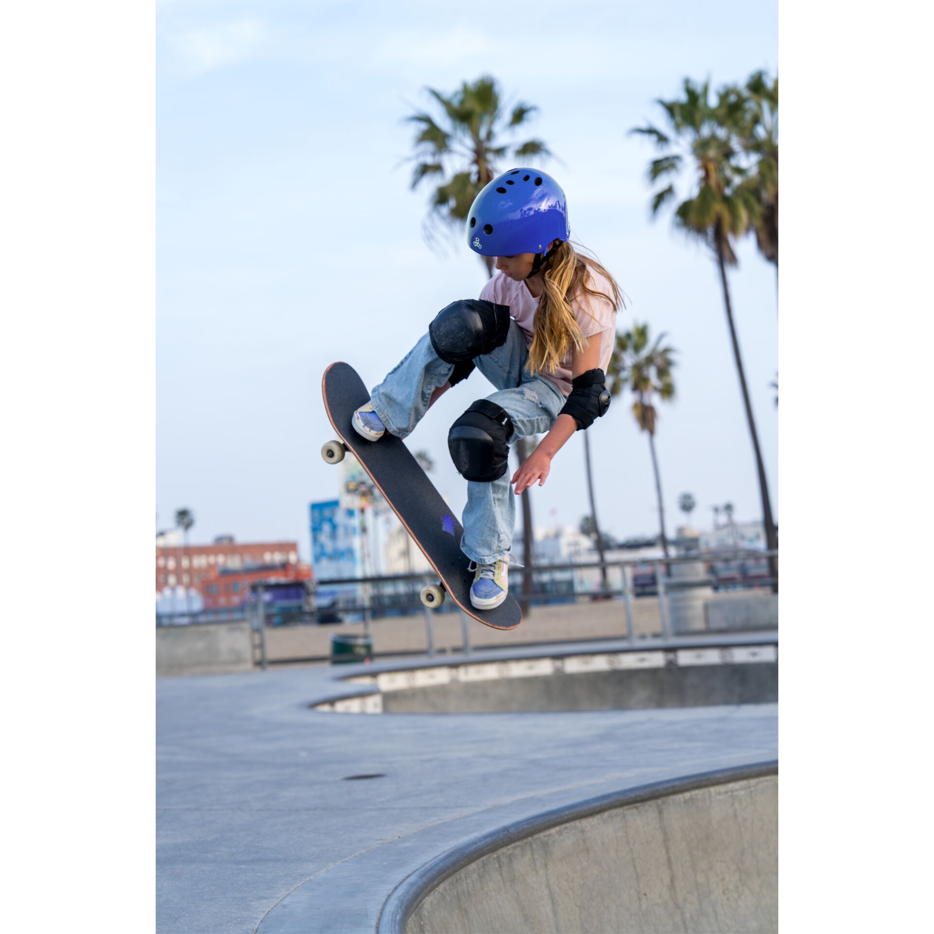 Person, Kleidung, Schuhwerk, Schuh, Skateboard