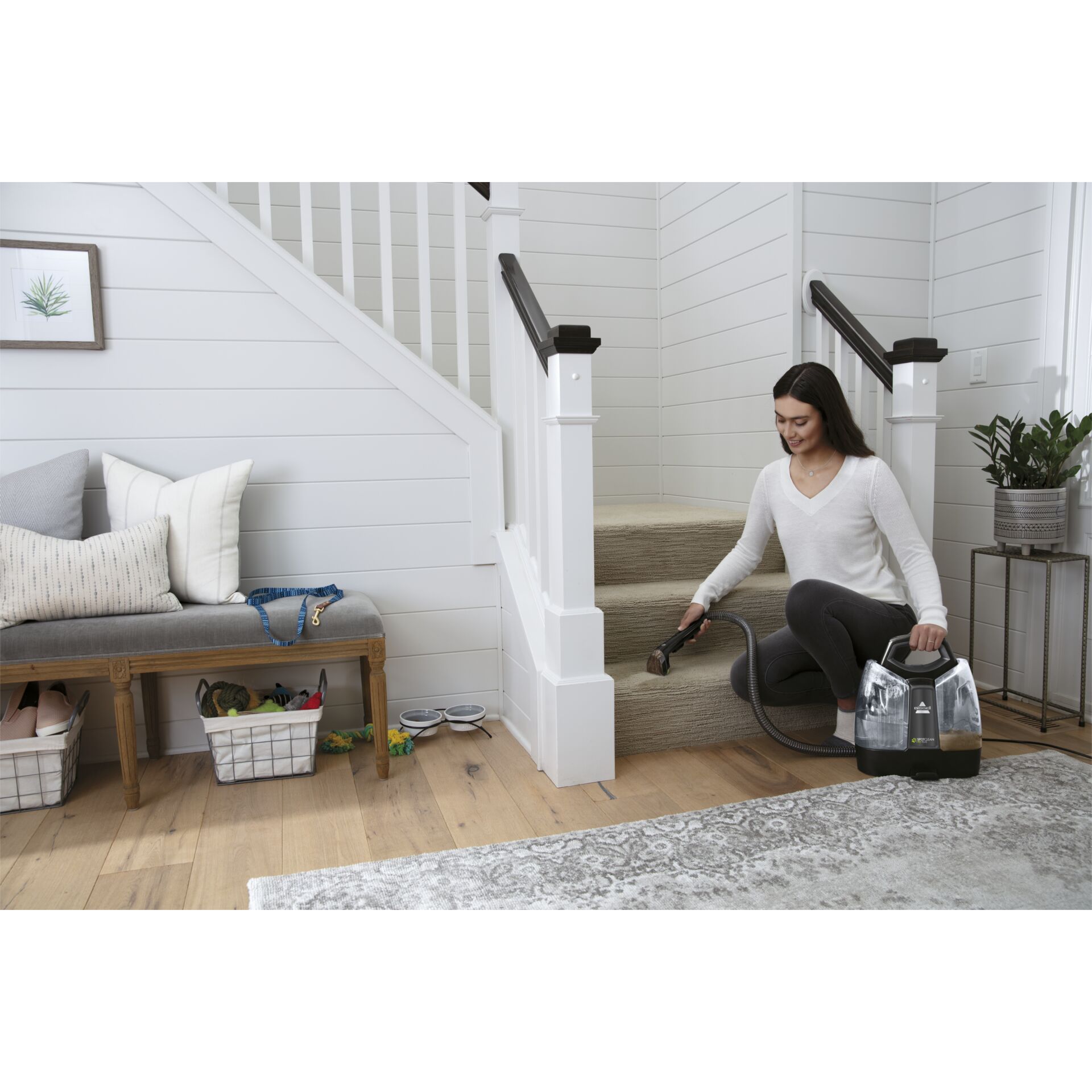 Innenarchitektur, Mobiliar, Wohnzimmer, Sitzen, Treppe