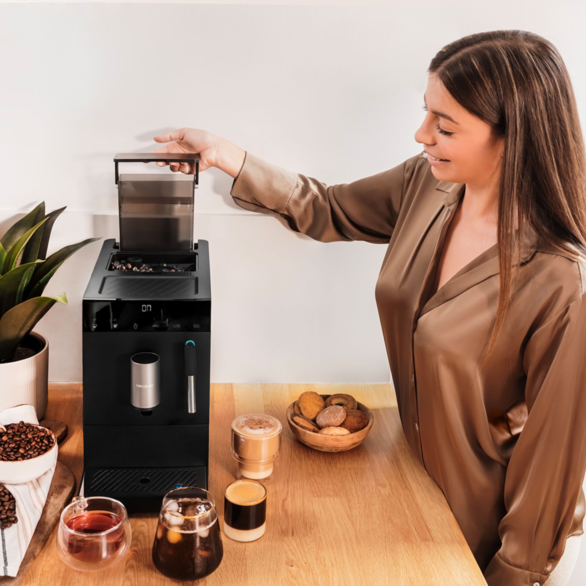 Kaffeemaschine, Espresso-Maschine, Kaffeevollautomat, Kaffeezubereitung, Kaffeebohnen