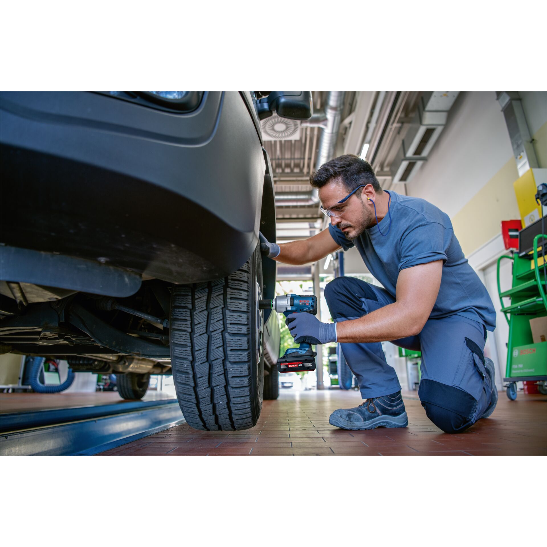 Reifen, Autoreparatur, Hochleistungsschrauber, Werkstatt, Kühltechnik