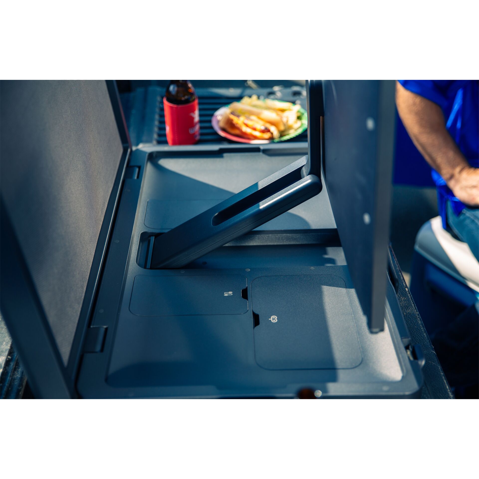 Grill, Gasgrill, Grillstation, Grillaufsatz, Deckelgriff