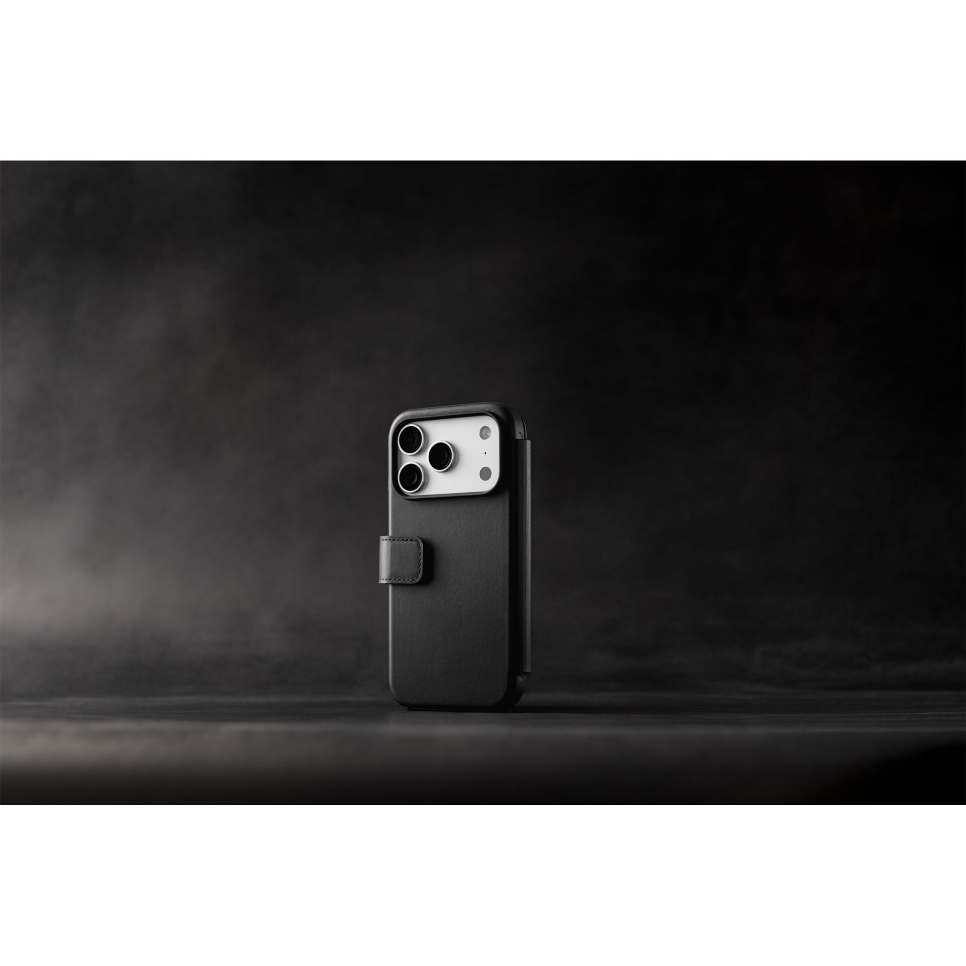 Telefonhülle, iPhone, schwarze Hülle, Brieftaschenhülle, Kamera-Modul