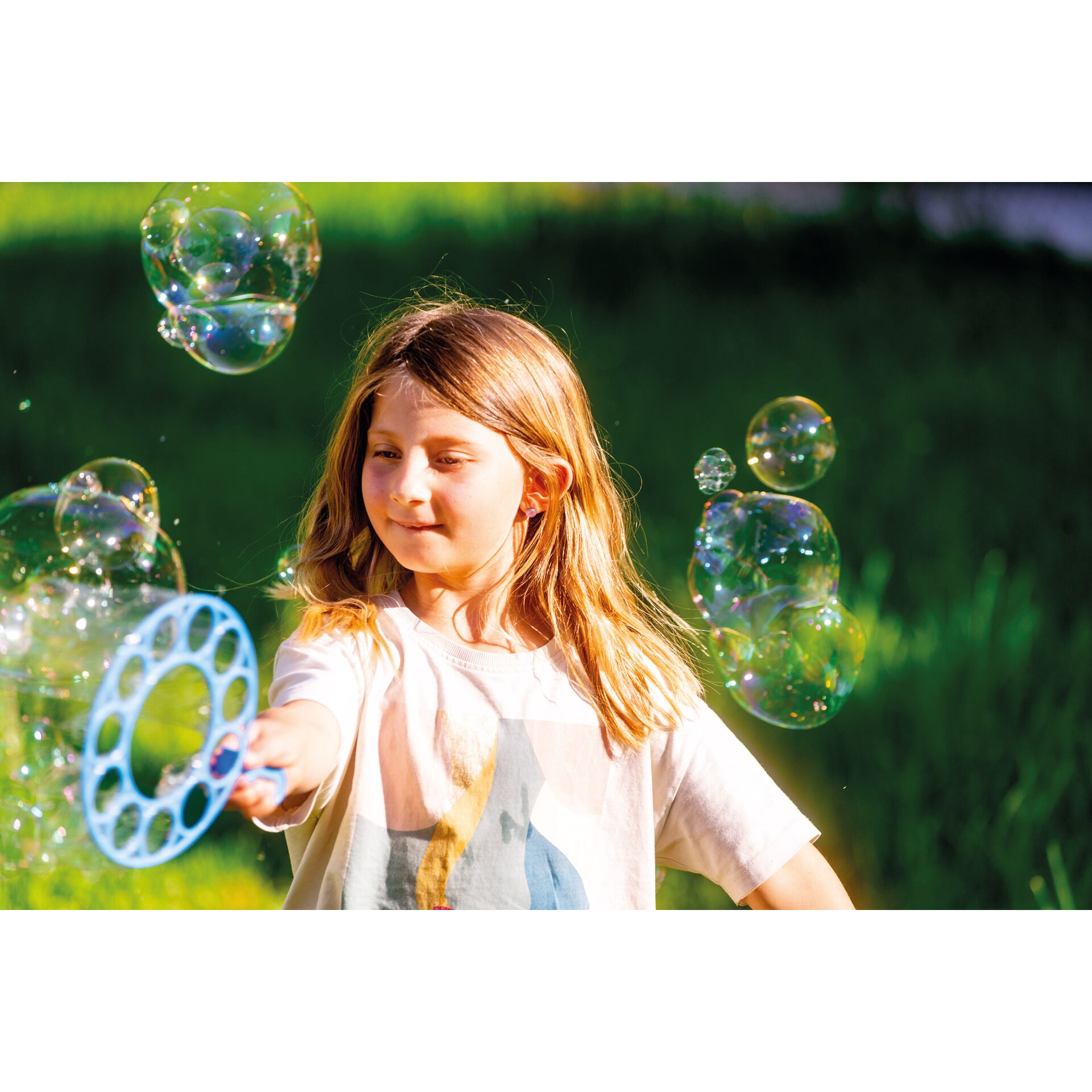Blasenring, Blasen, Kinder-Spiel, Draußen, Mädchen