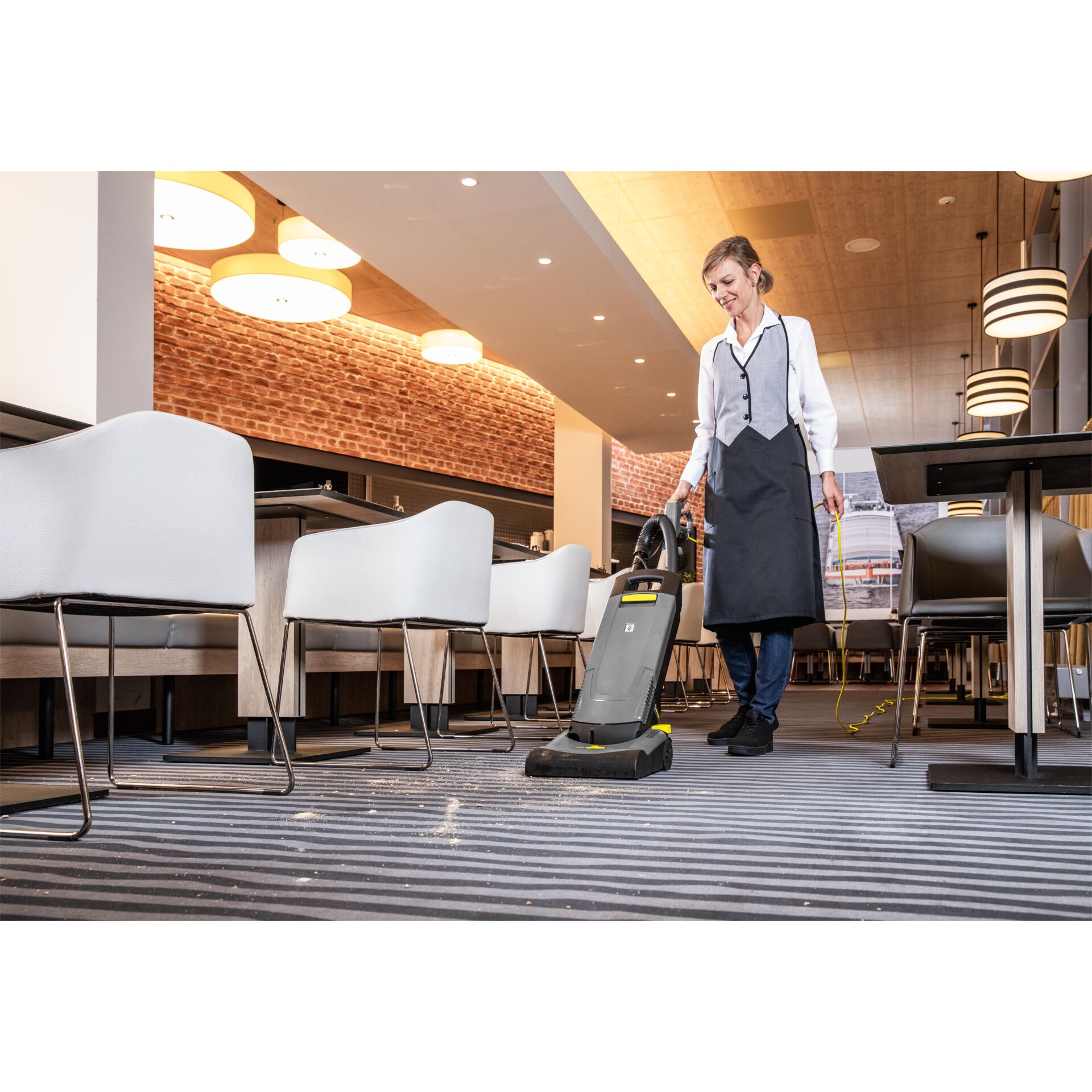 Drinnen, Innenarchitektur, Person, Schuh, Stuhl