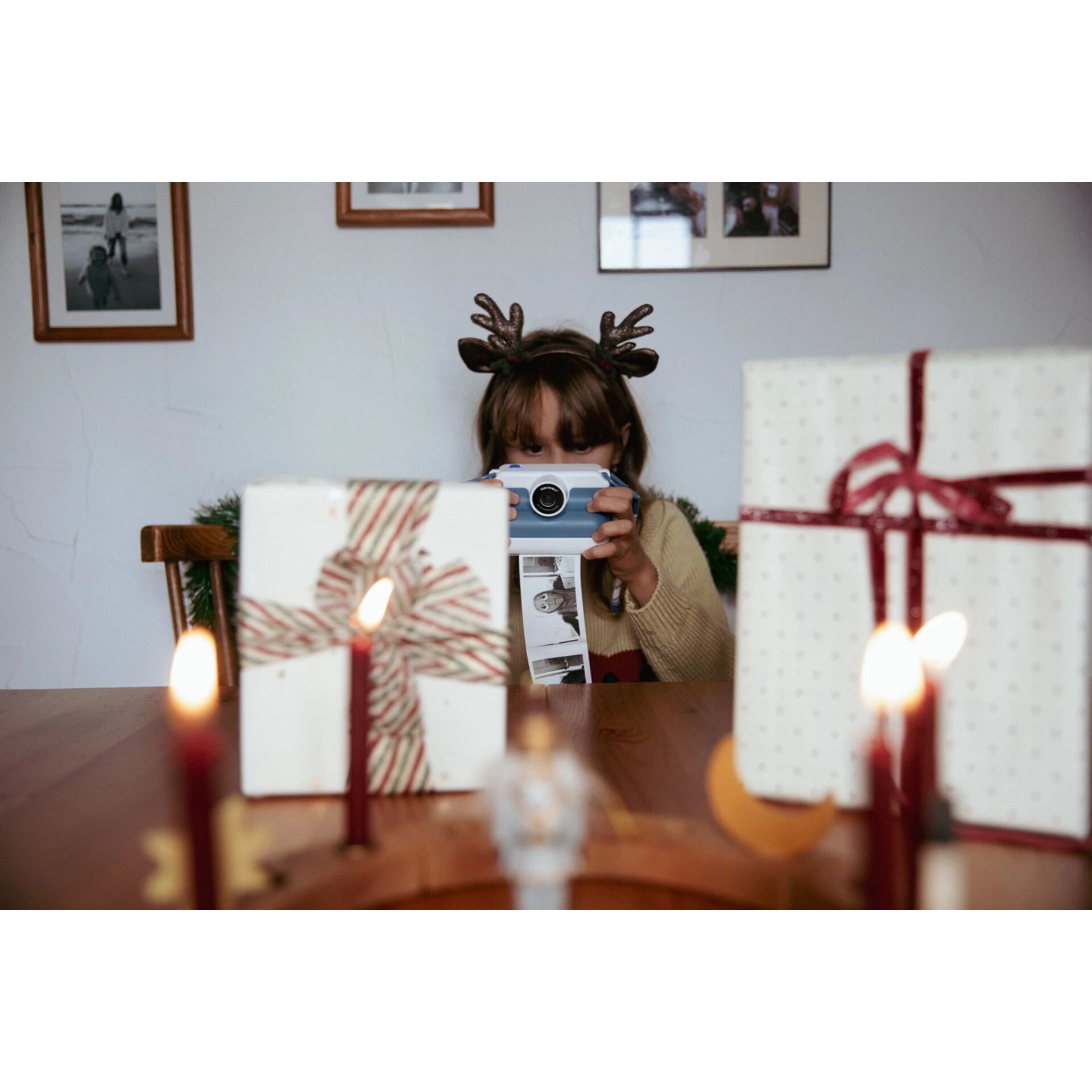 weihnachtsgeschenke, kamera, geschenke, weihnachtsdekoration, kleidung