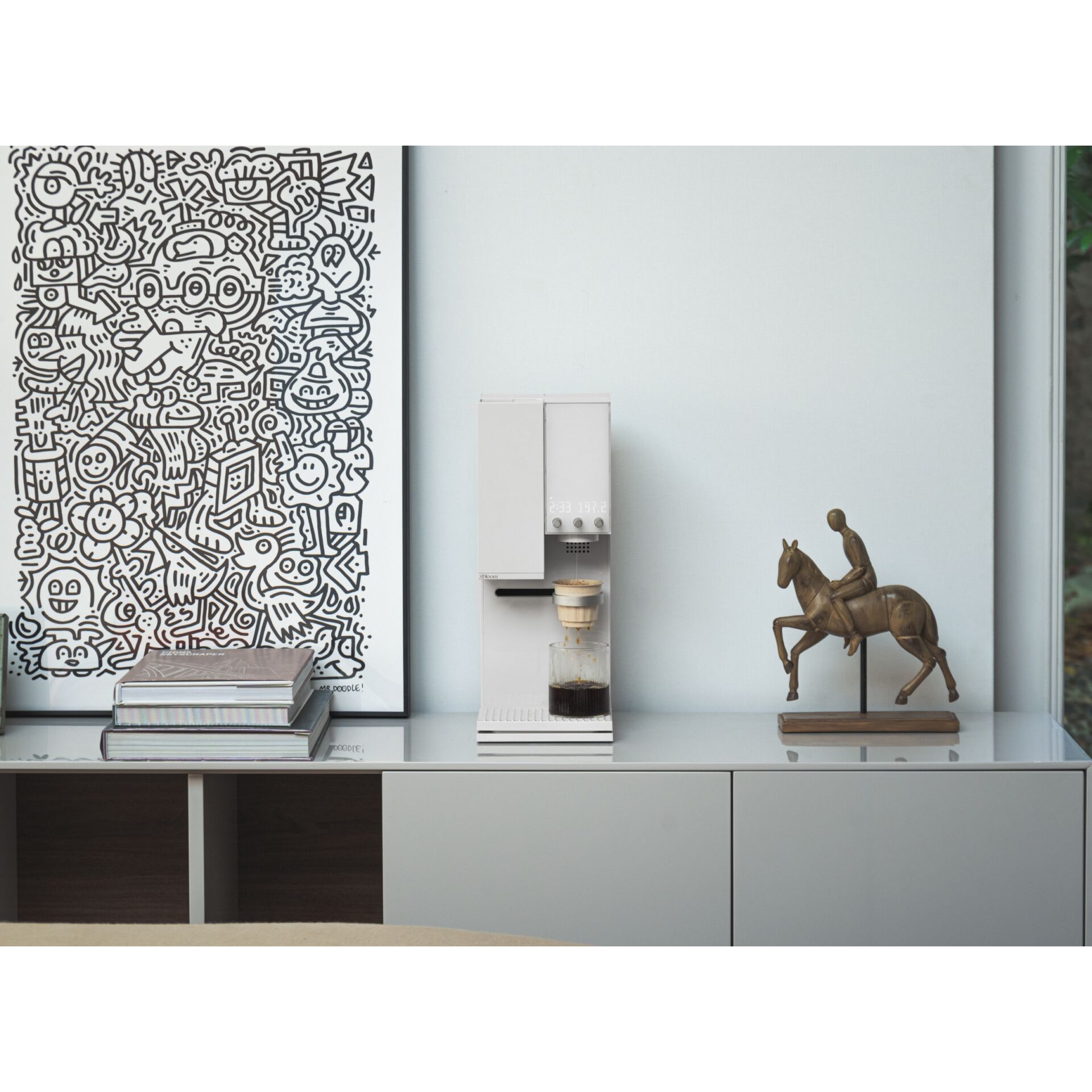 Kaffeemaschine, Kaffee-Dispensor, Barista-Gerät, Modernes Design, Dekor-Objekt