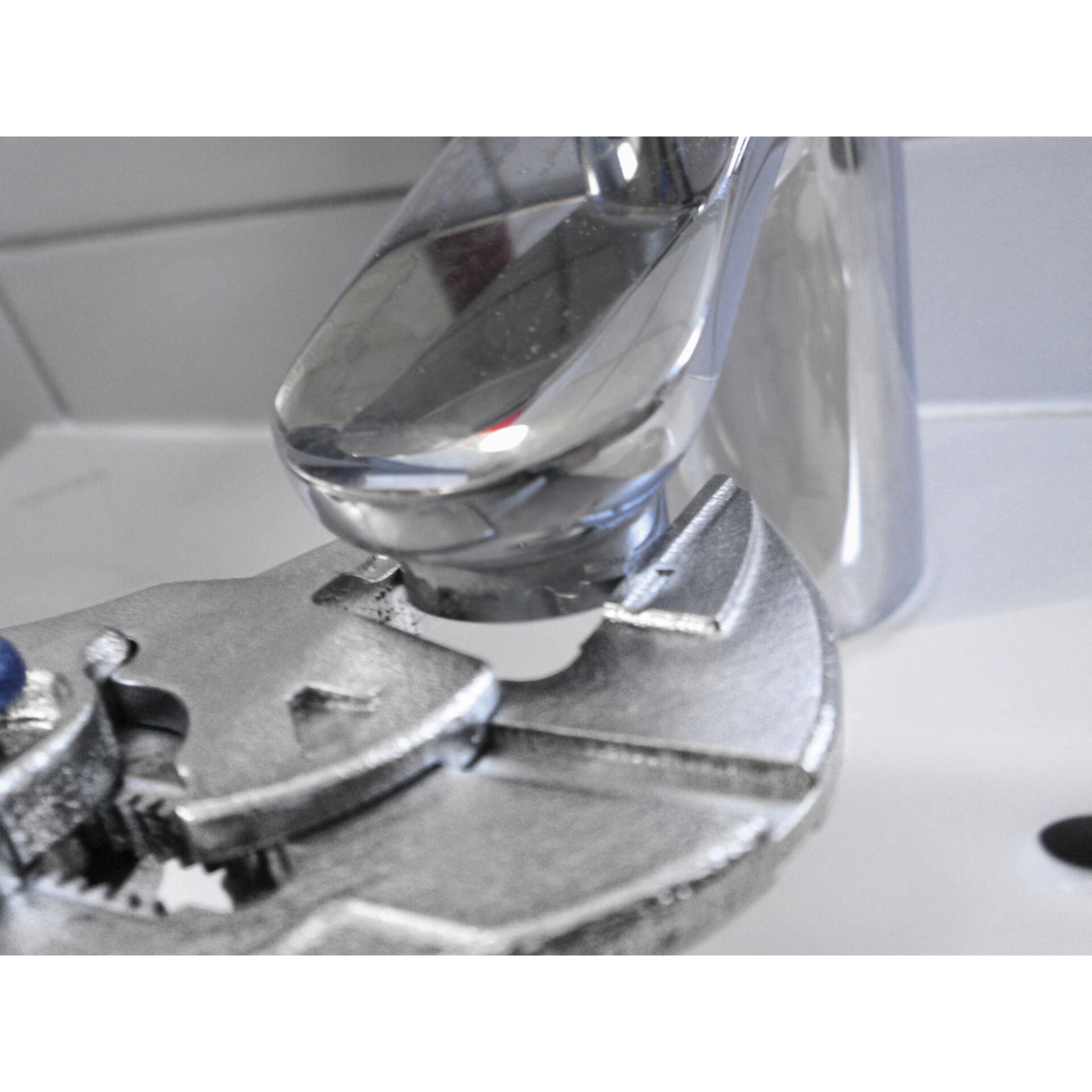 Sinken, Waschbeckenhahn