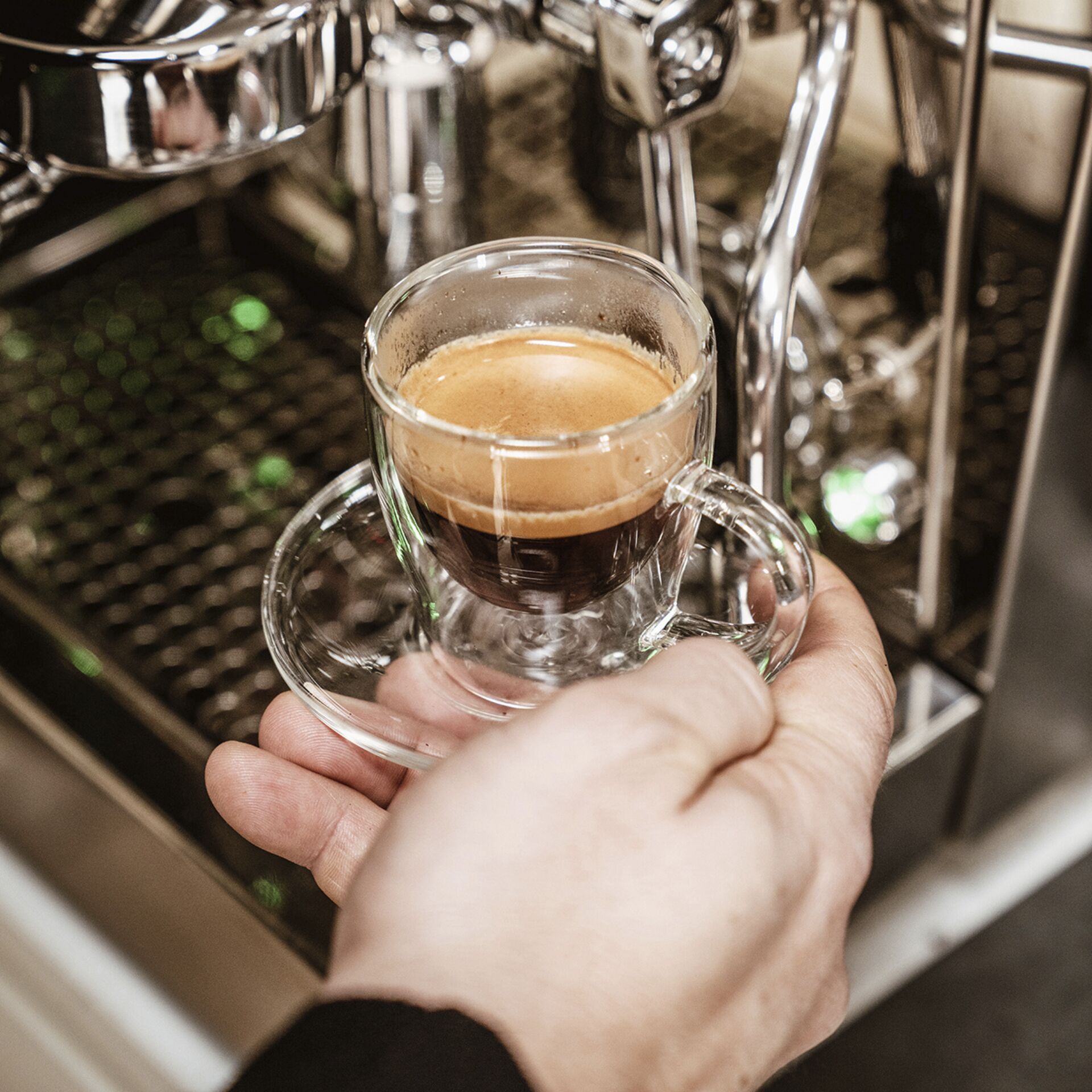 Pokal, Untertasse