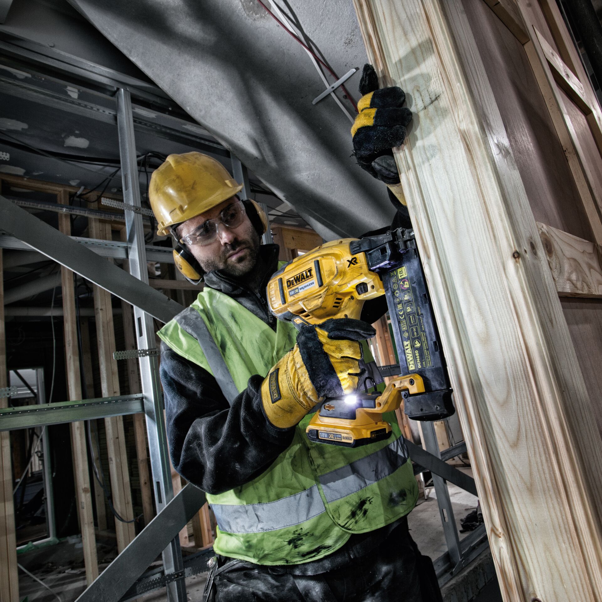 Geräteschrauber, Kreuzschrauber, Bauhelfer, Baustelle, Holzwerkstatt