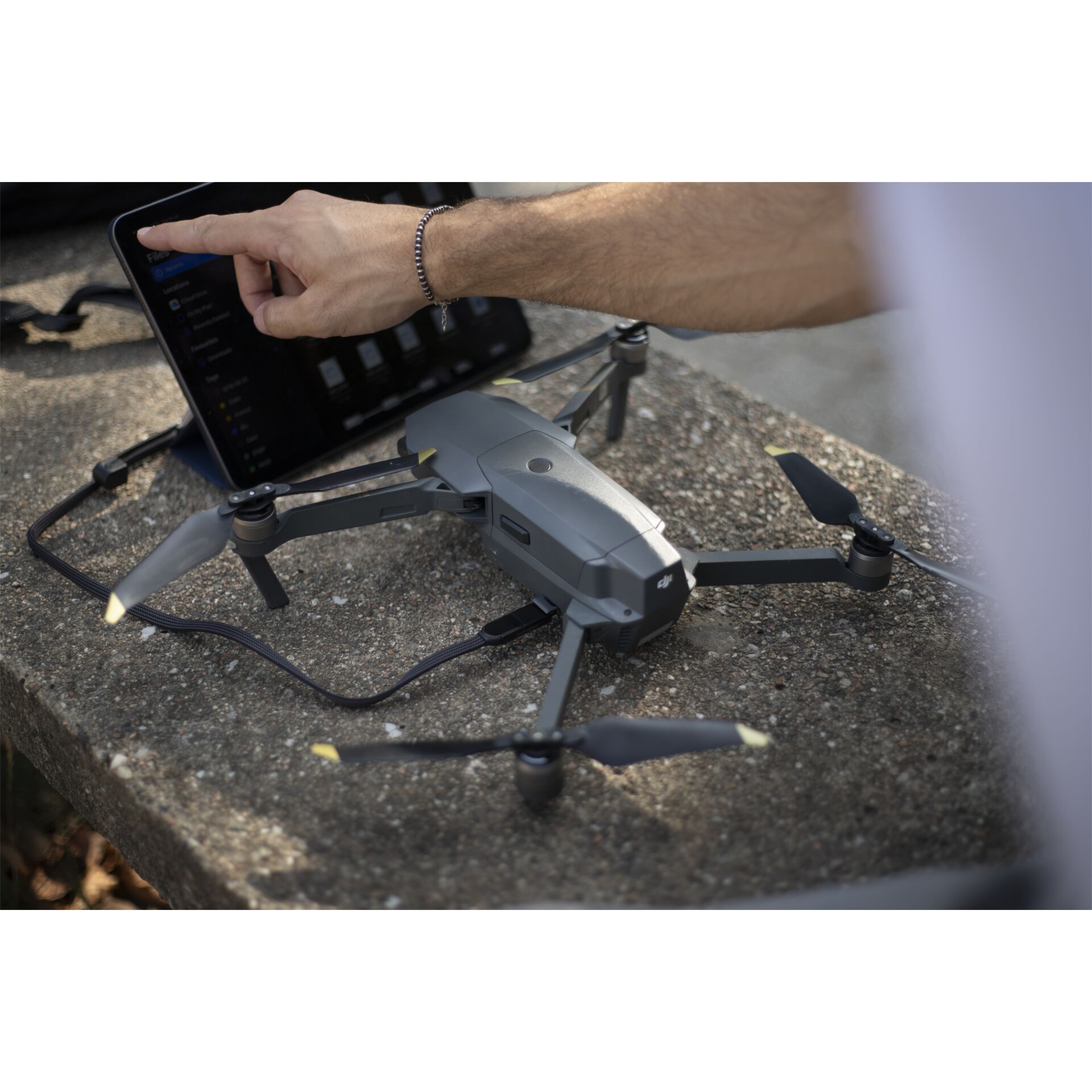 Drinnen, Innenarchitektur, Mobiliar, Laptop, Armreif