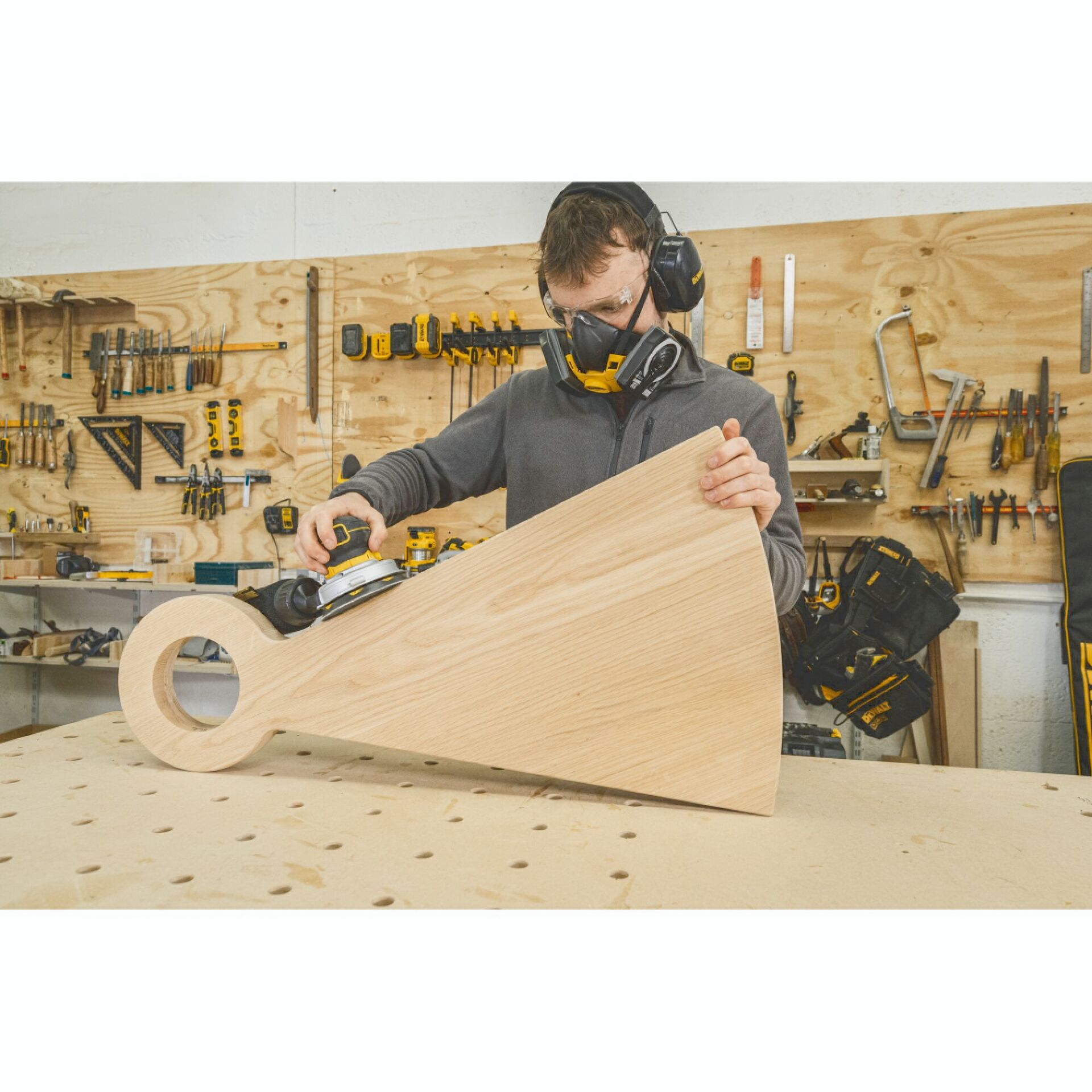 Holzbearbeitung, Holzobjekt, Schleifer, Holzwerkstatt, Arbeitsbank