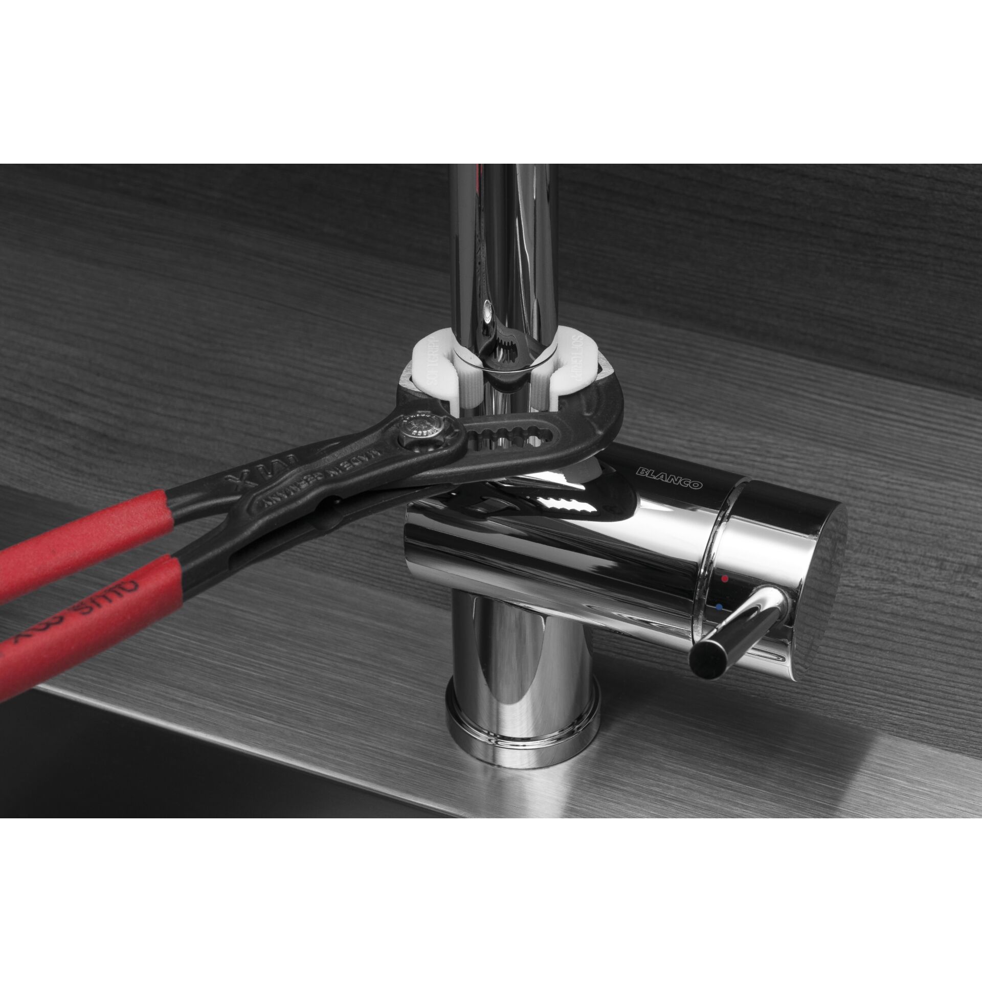 Sinken, Waschbeckenhahn