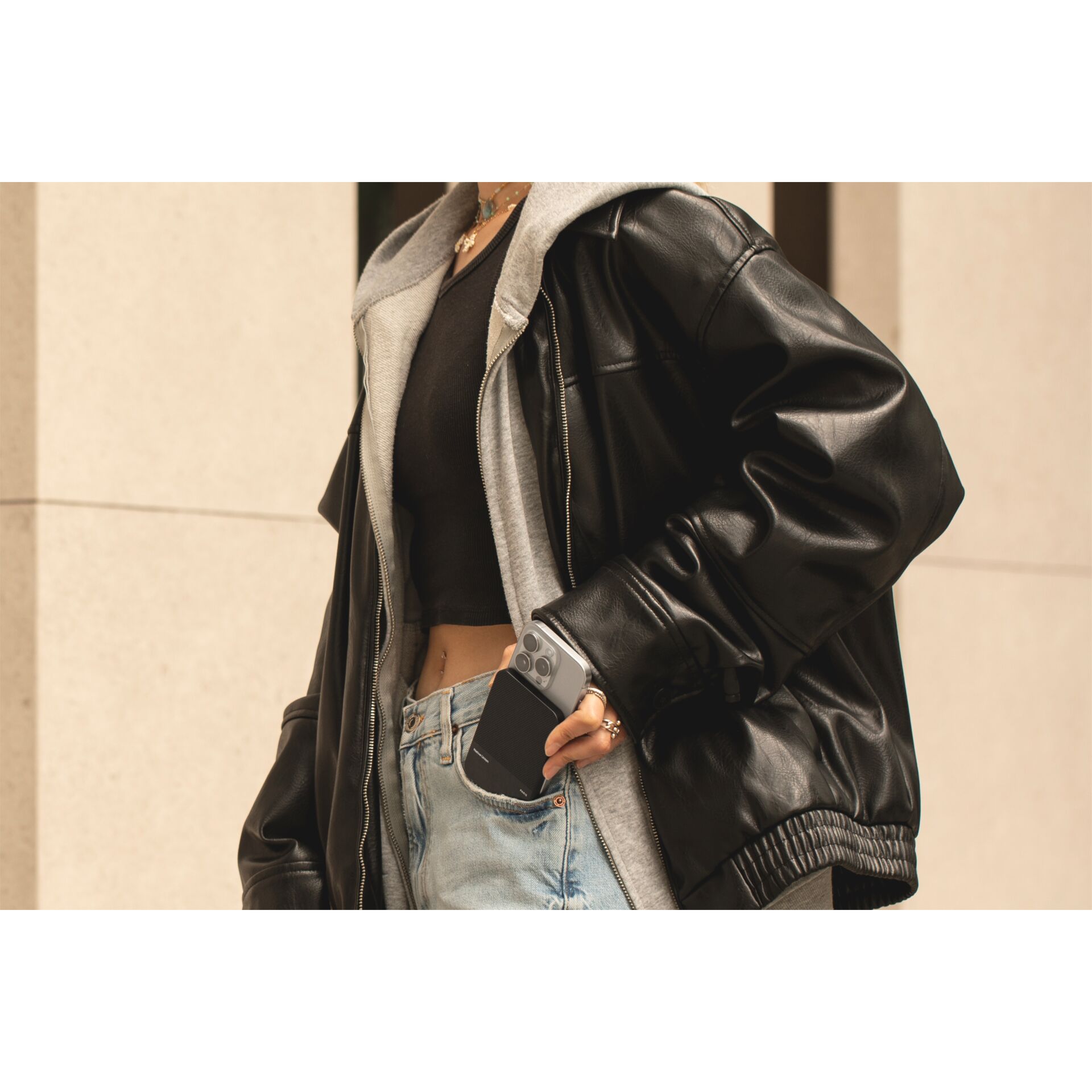 Bekleidung, Mantel, Jacke, Jacke aus Leder, Halskette