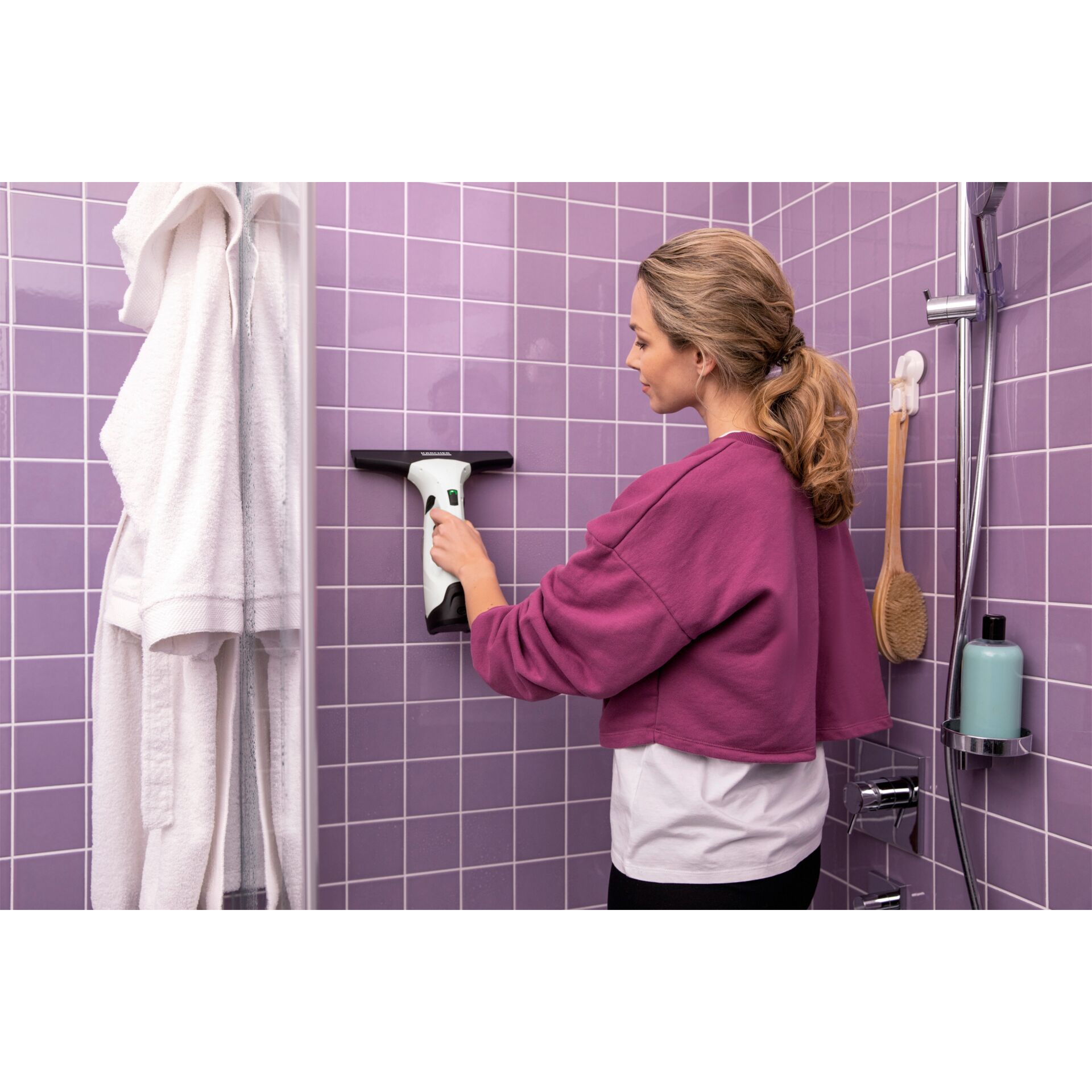 Becken, Reinigen, Person