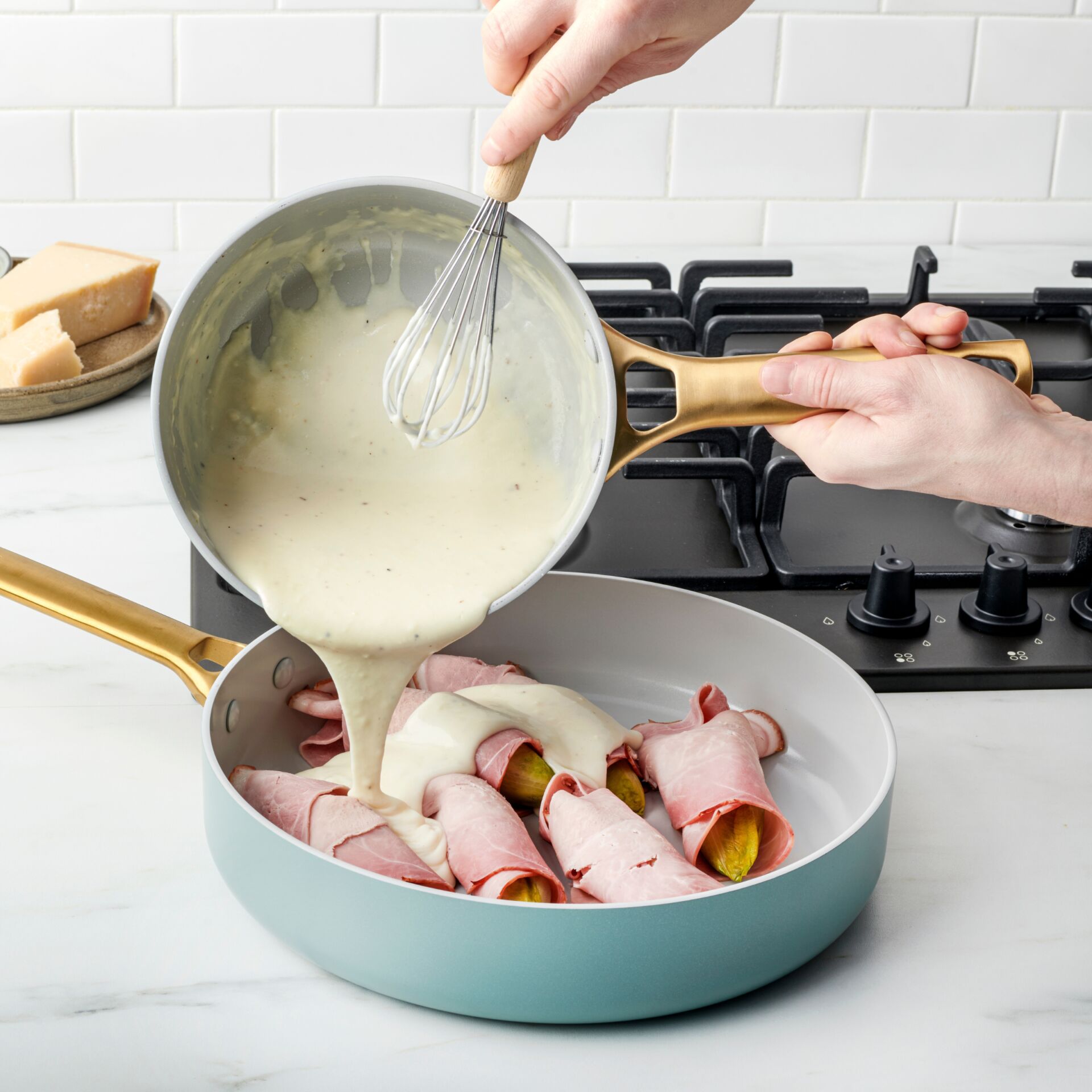 Kochen, Essen, Essen einschenken, Kochtopf, Kochgeschirr