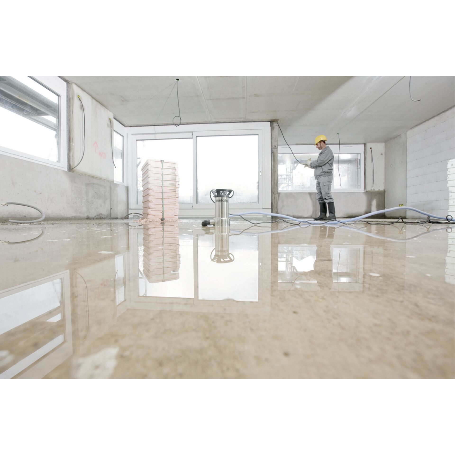 Fußboden, Bodenbeläge, Person, Helm