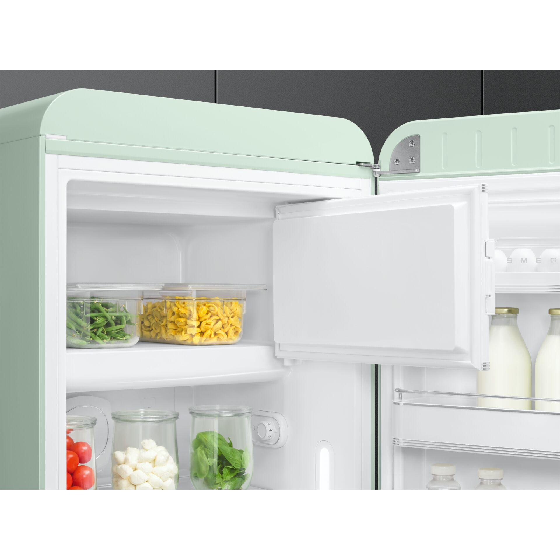 Kühlschrank, Mini-Kühlschrank, Nudel, Schüssel?, Glasbehälter