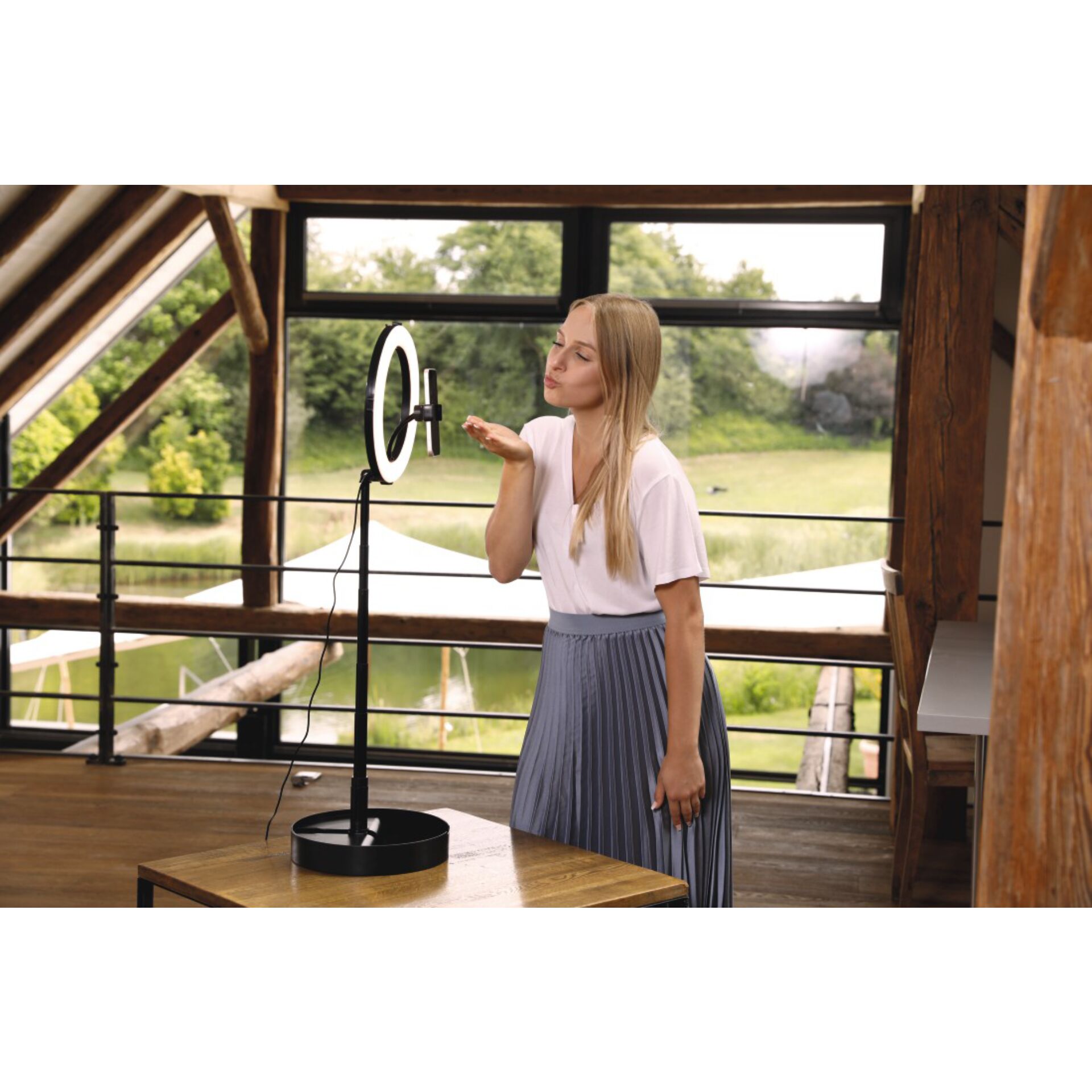 Innenarchitektur, Mobiliar, Tabelle, Rock, Person