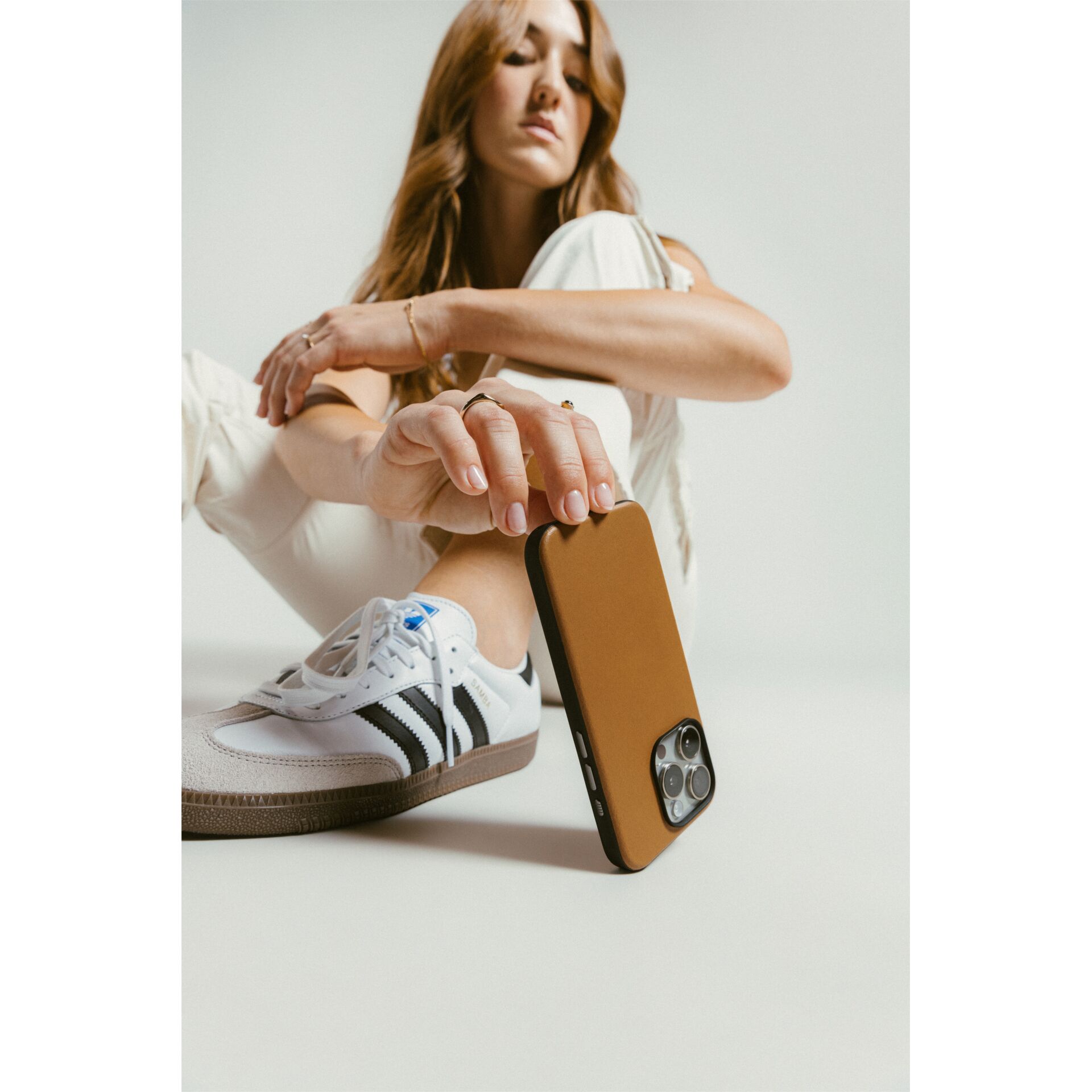 Bekleidung, Schuhwerk, Schuh, Sneaker, Person