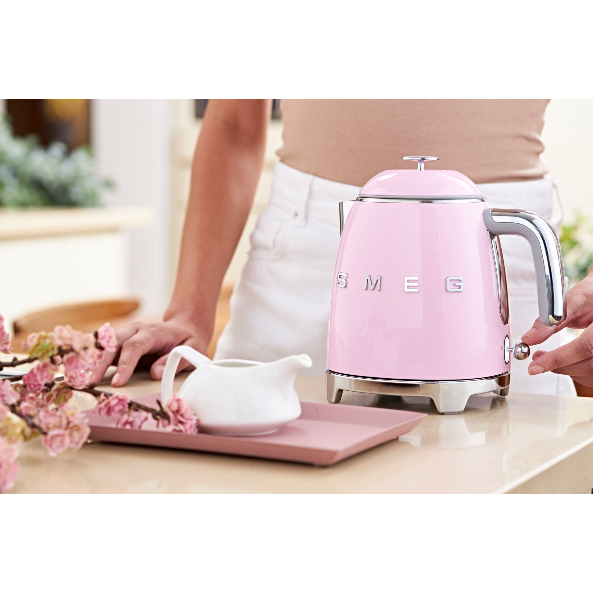 SMEG KLF05PKEU Mini-Wasserkocher Cadillac Pink